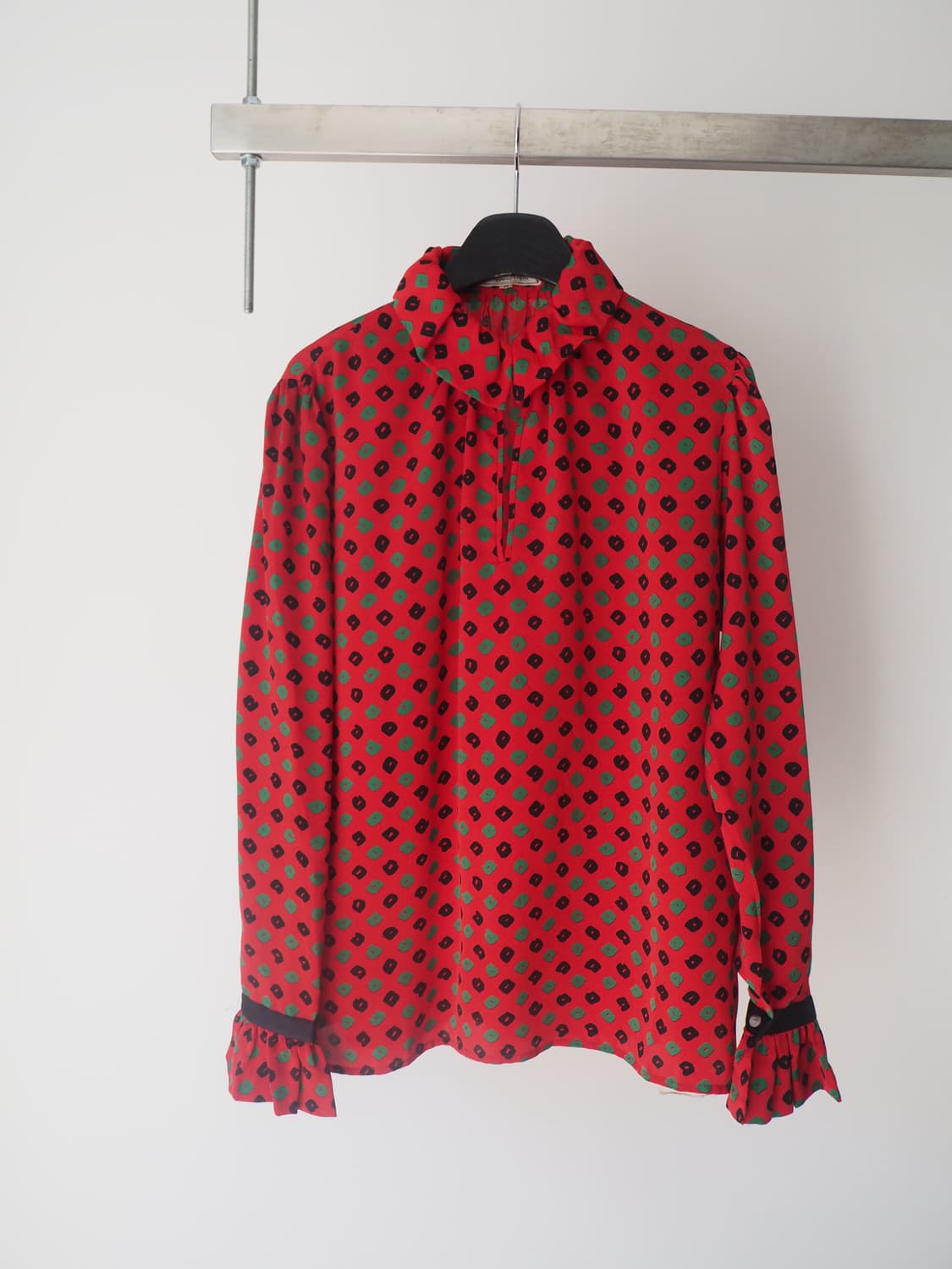 YVES SAINT LAURENT pattern blouse  상품이미지1