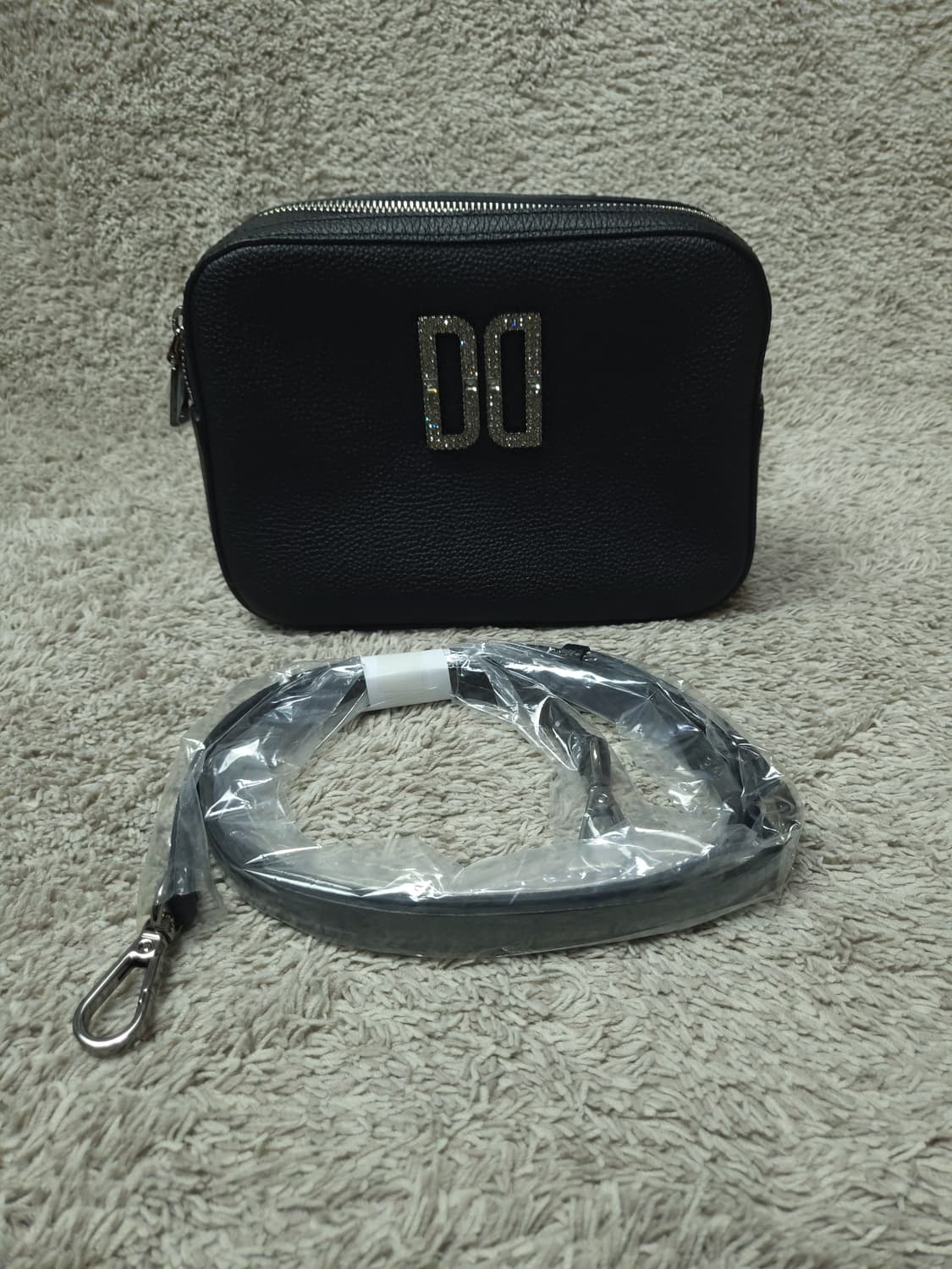 닥스 스왈로브스키 크리스탈 DD로고 장식 소가죽 여성 크로스백 새제품 상품이미지3