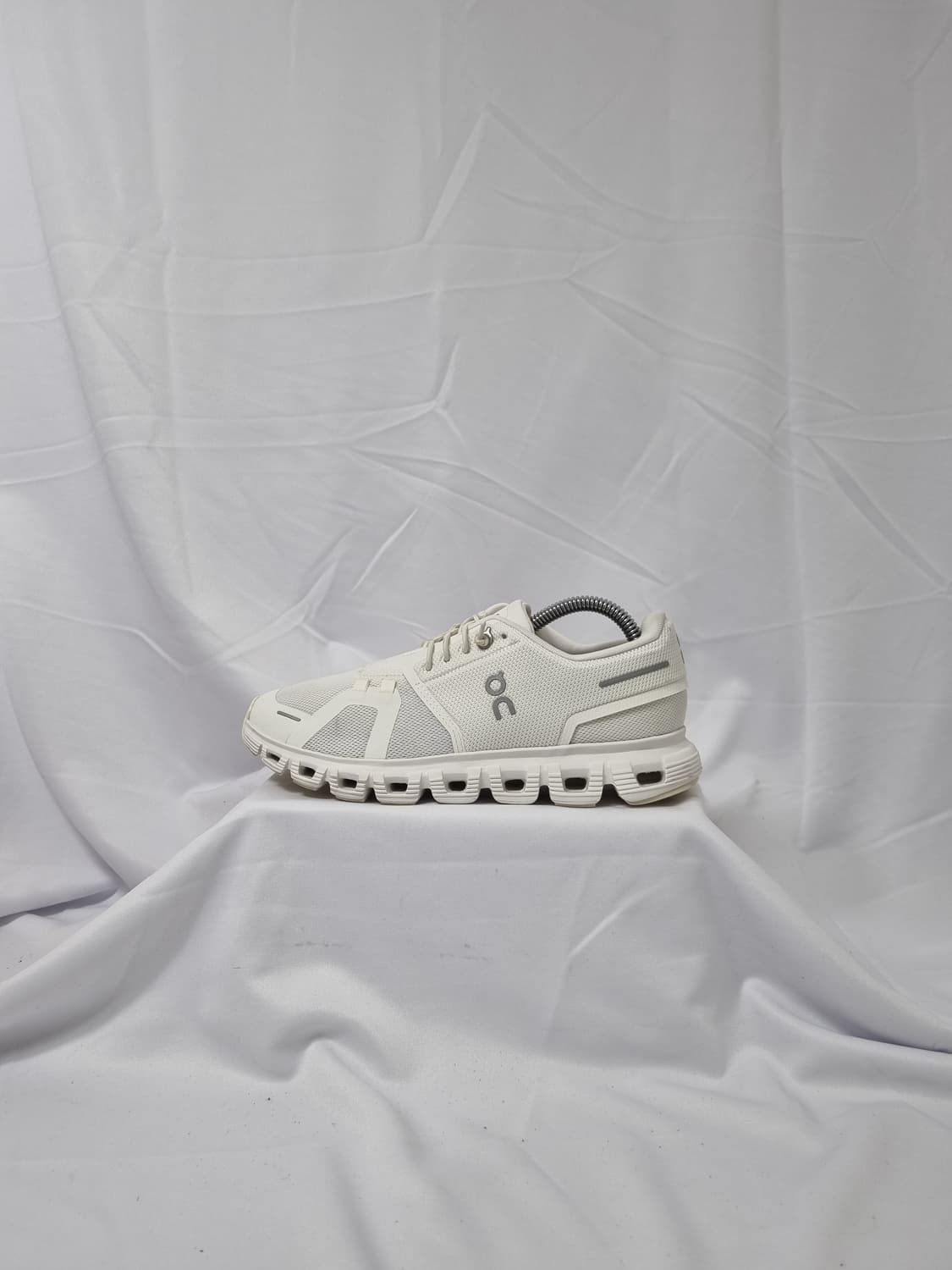 235 온러닝 클라우드 6 스니커즈 러닝화 상품이미지1