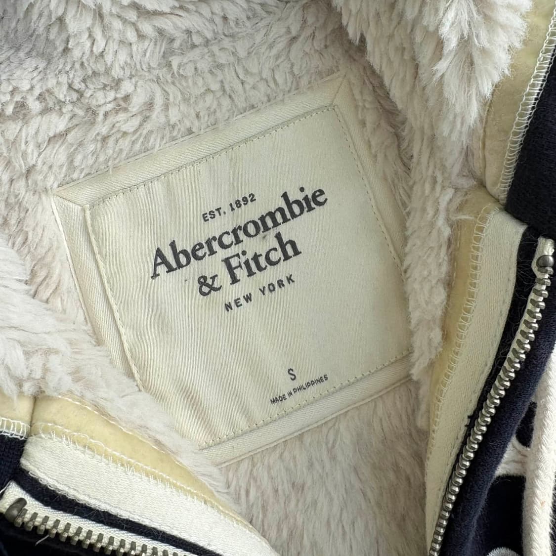 아베크롬비 y2k 여리핏 양털 울프죠 걸즈 후드집업 희귀져지(S) 상품이미지4