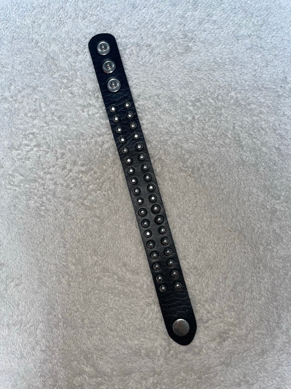 black studs leather bracelet 상품이미지2