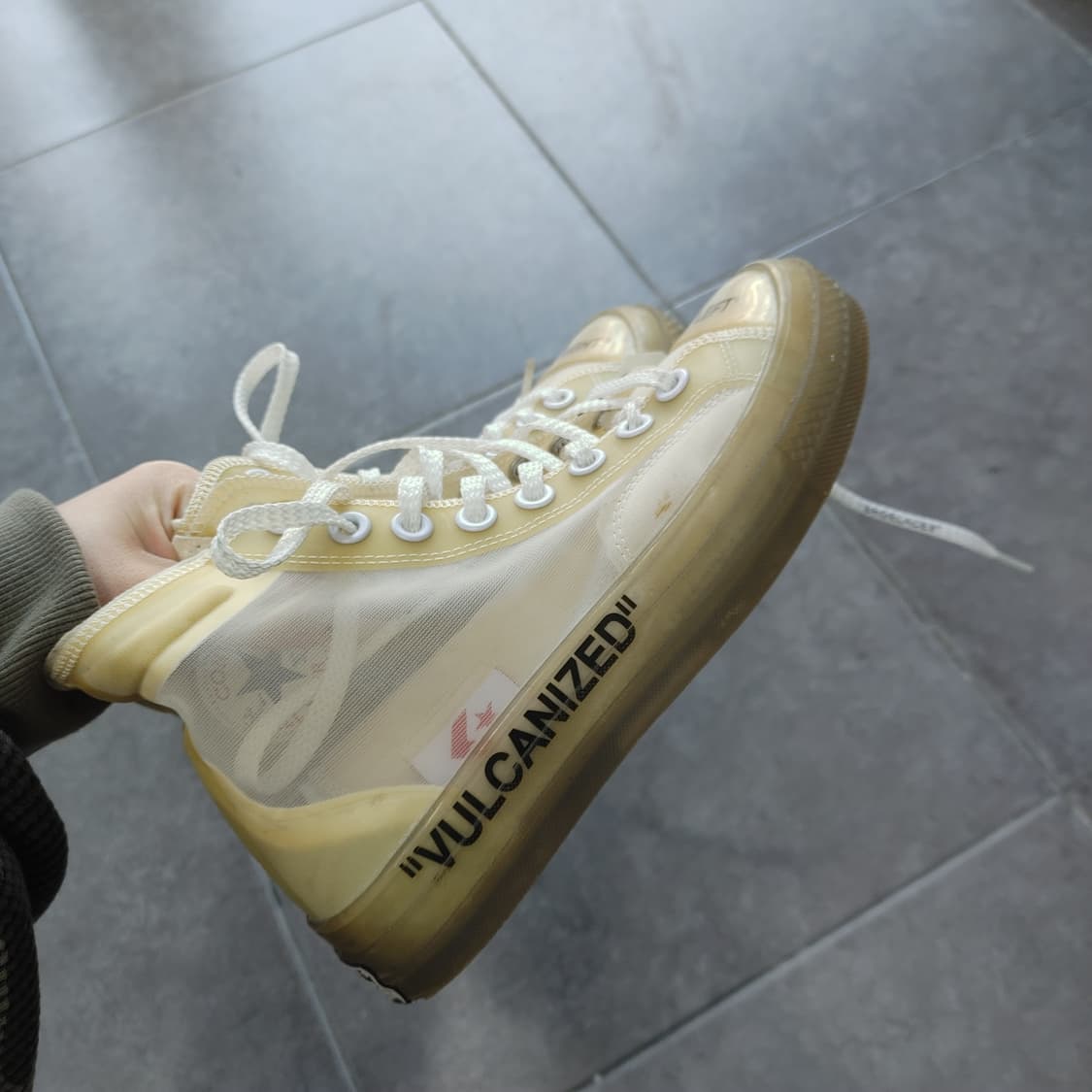 225 컨버스 여성 척70 벌커나이즈드 하이탑 스니커즈 상품이미지3