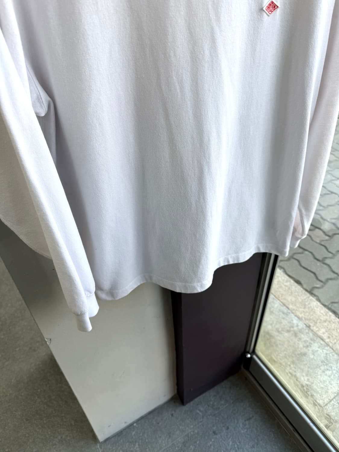 1/ 단톤 23SS 미니로고 슬리브 긴팔 상품이미지4