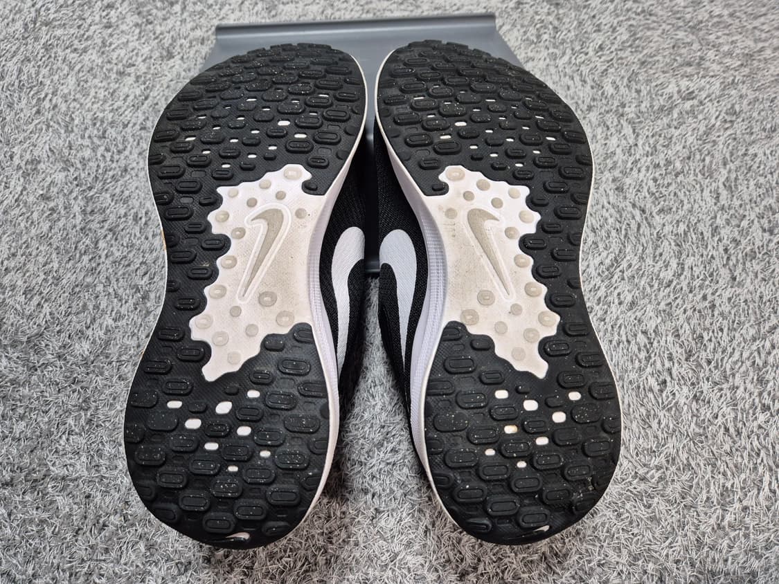 나이키 레볼루션7 이지온 270 상품이미지8