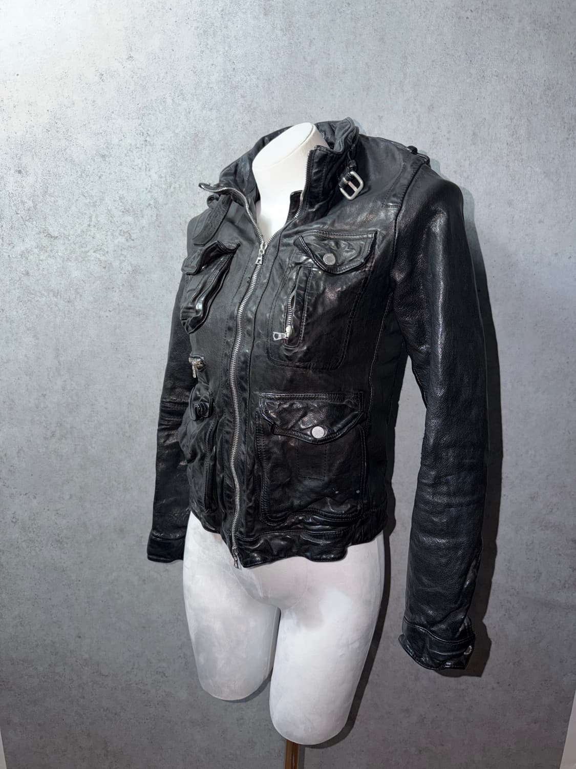 닐바렛 멀티지퍼 버팔로레더자켓 상품이미지10