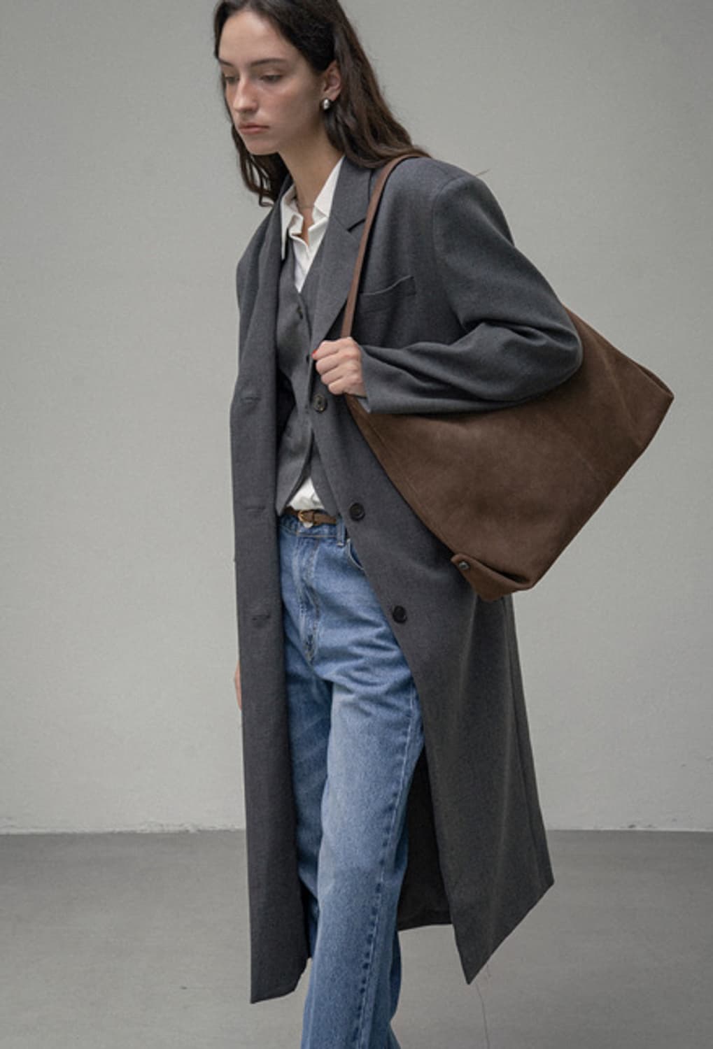 시야쥬 플로우백 소가죽 스웨이드 숄더백  상품이미지3