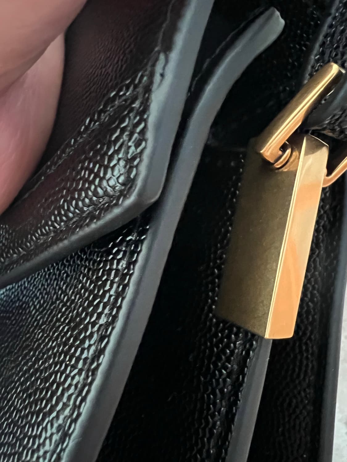 입생로랑 정품 핸드백 상품이미지8