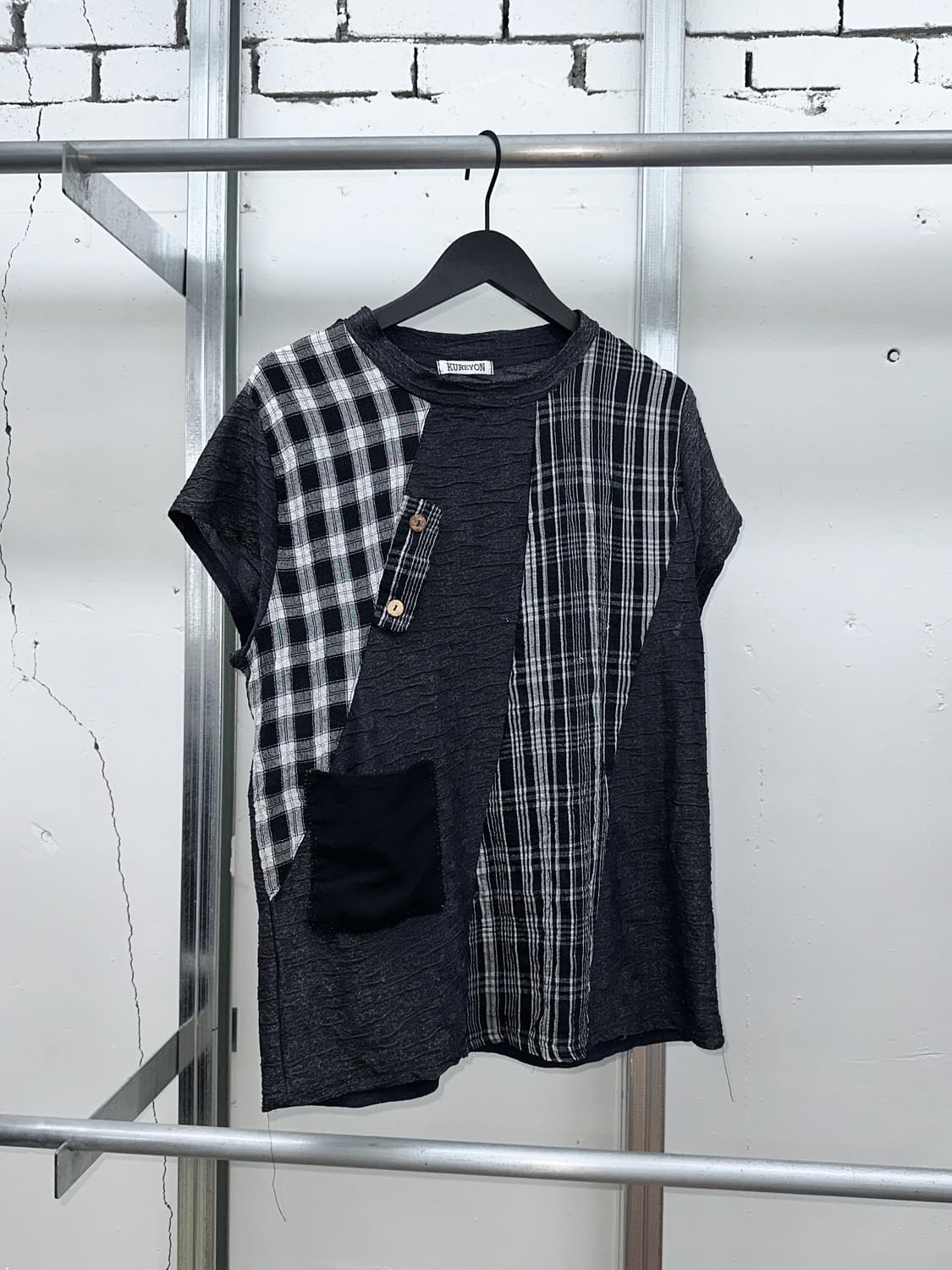 check pannel mix one pocket top 상품이미지1