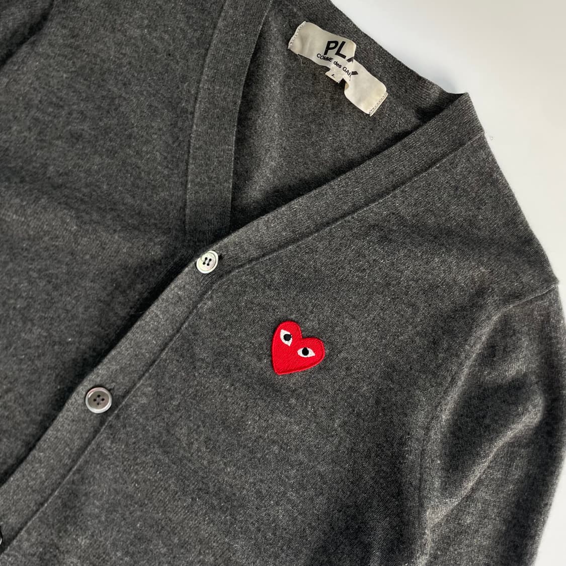 Comme des Garcons  꼼데 가르송 와펜 그레이 가디건 상품이미지2