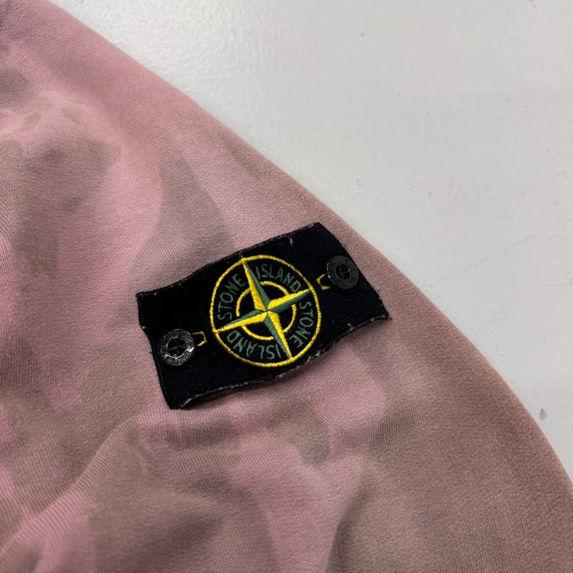 스톤아일랜드 페이드 와펜 맨투맨 상품이미지5