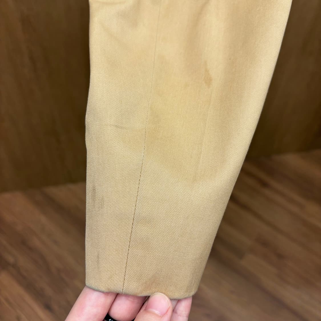 버버리 미니멀 롱 코트 레귤러 카라 싱글 브레스티드 디테일 브라운 상품이미지10