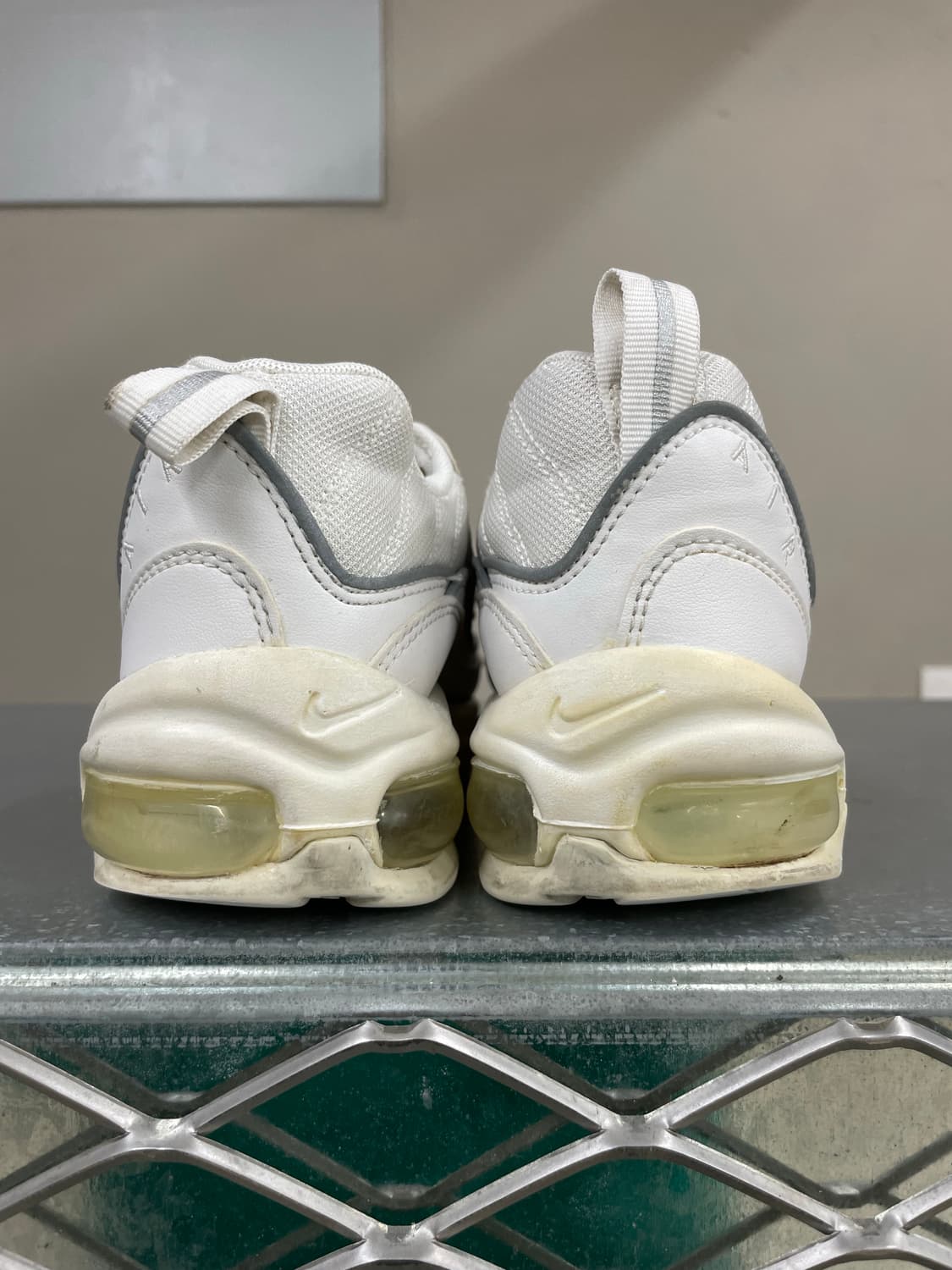 나이키 에어맥스 98 트리플 화이트 250 상품이미지3