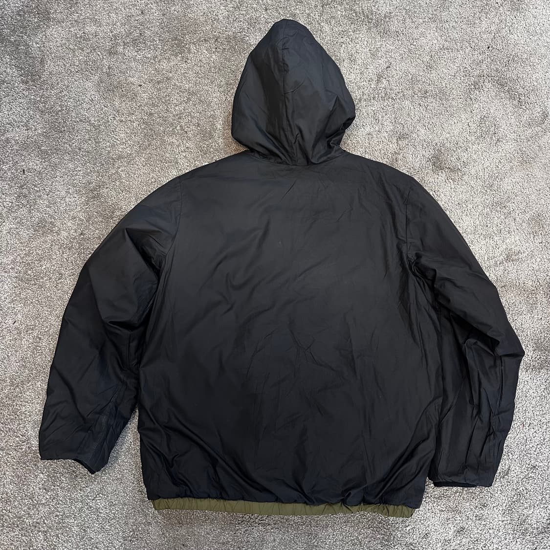 노스페이스 올리브/블략 리버서블 경량패딩L 상품이미지9