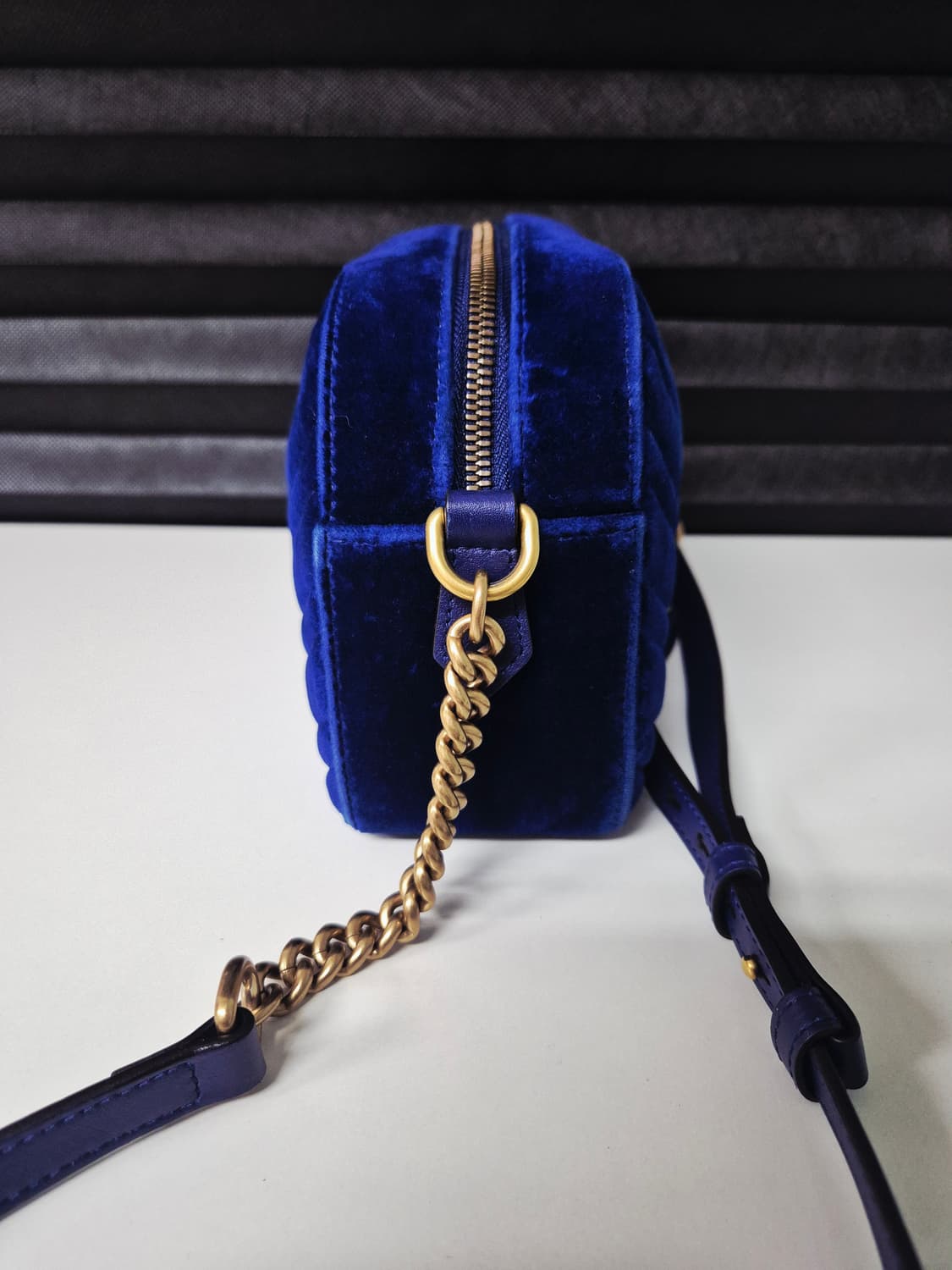 (상태 최상급)구찌GG 마틀라세 벨벳 카메라백 스몰 상품이미지5