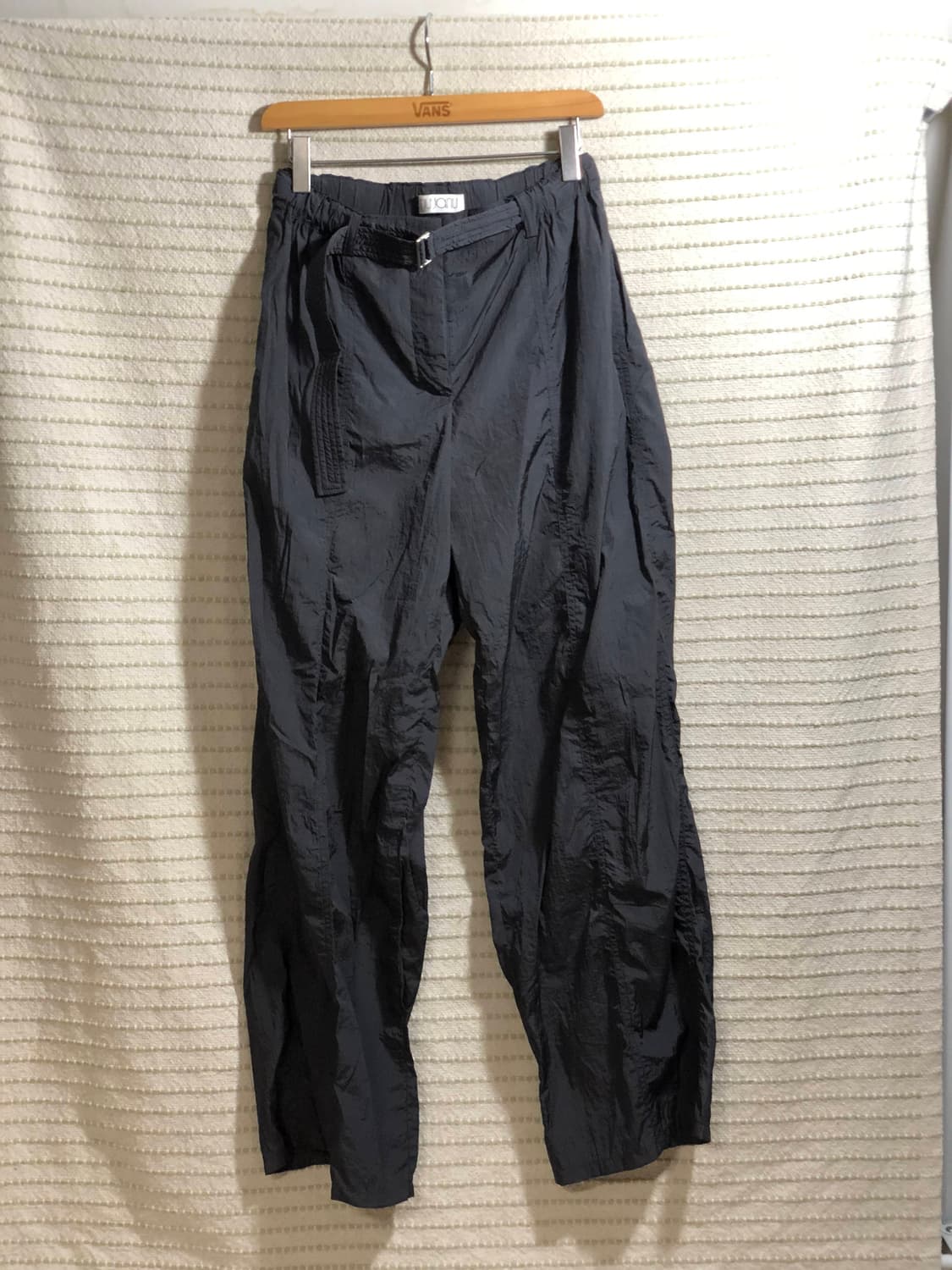 누아누 차콜 나일론 트레이닝 와이드 팬츠 상품이미지1