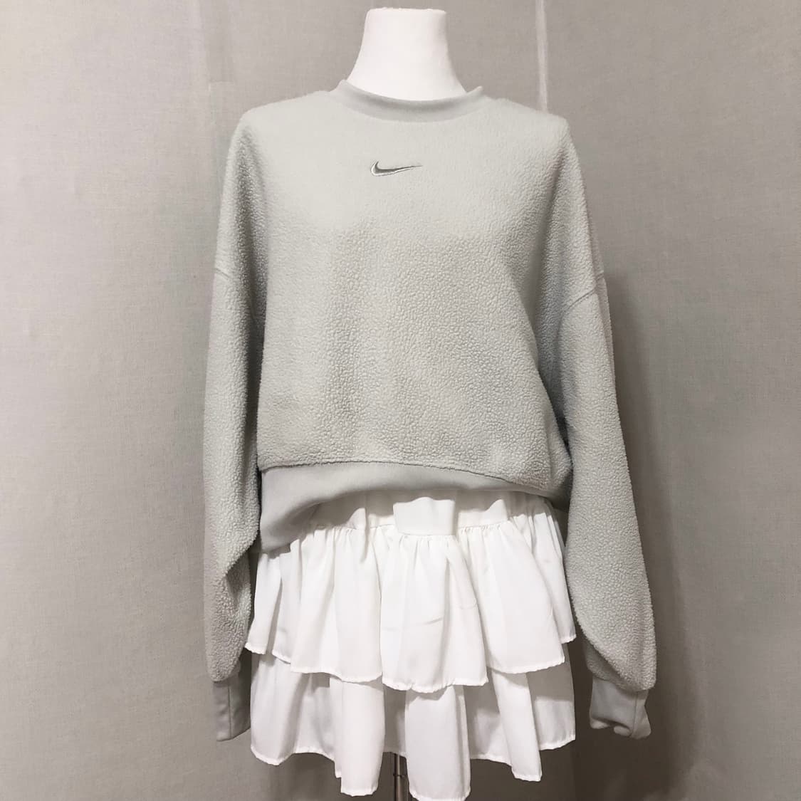 나이키 뽀글 크롭 맨투맨 S 상품이미지1