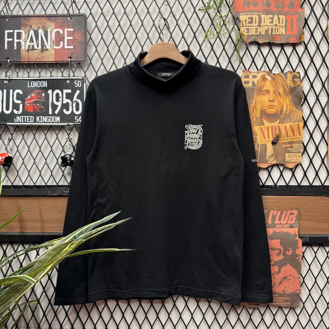 버버리 블랙 라벨 목폴라 롱슬리브 전면 로고 포인트 블랙 상품이미지1