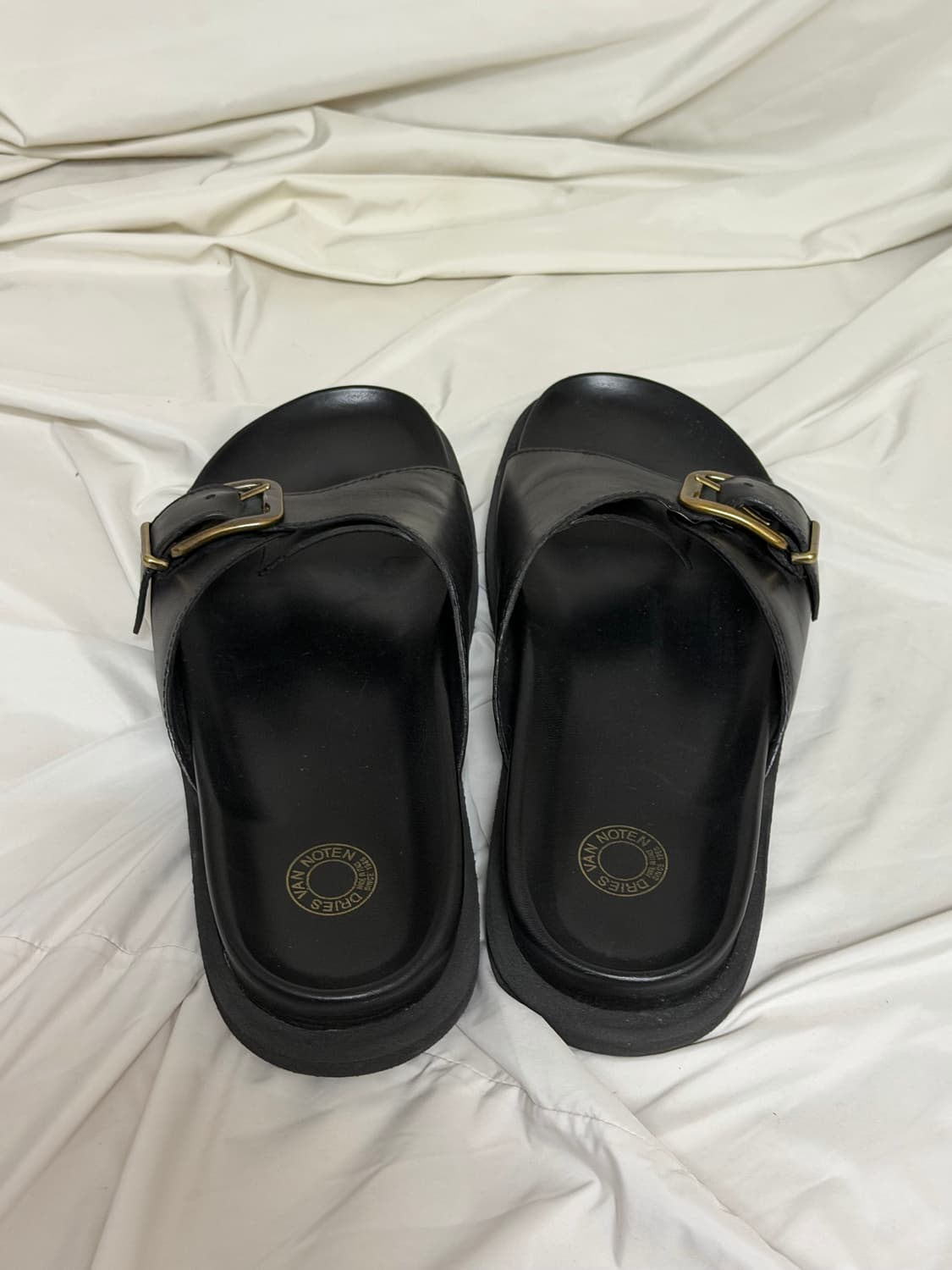 드리스 반 노튼 블랙 레더 버클 샌들 상품이미지3