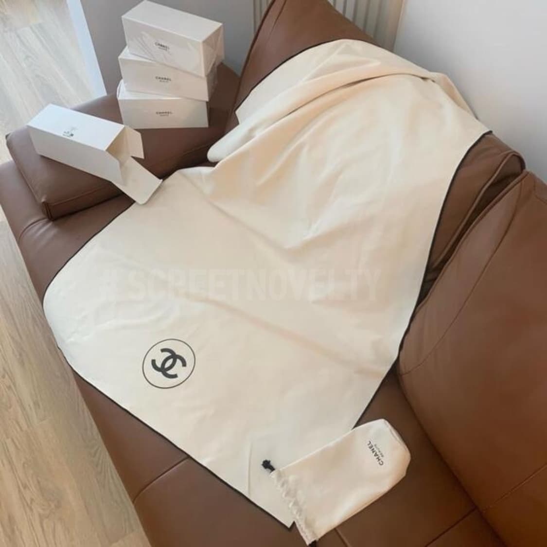 샤넬뷰티 겨울 기프트 블랭킷 무릎담요 여행담요 상품이미지3