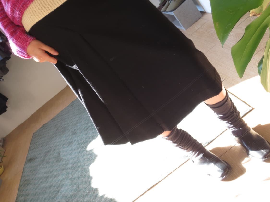 black pleats skirt 상품이미지1
