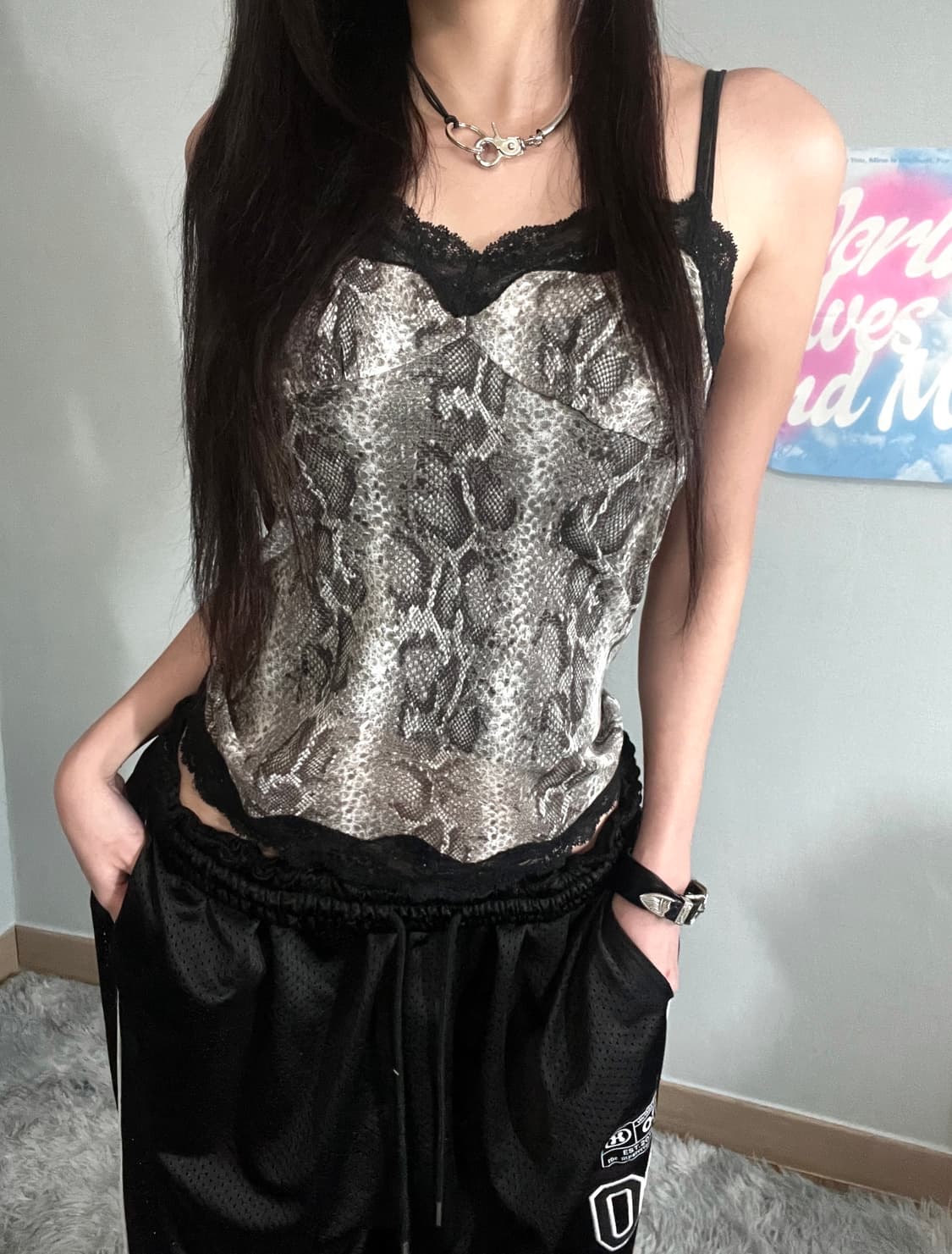 y2k 갸루 블랙 펑크 뱀피 파이톤 레이스 슬리브리스 상품이미지3