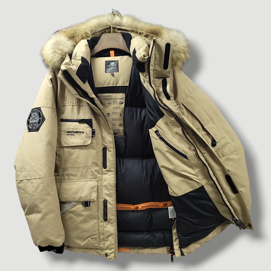 [95] 뉴발란스 베이지 패트롤 구스다운 패딩 상품이미지4