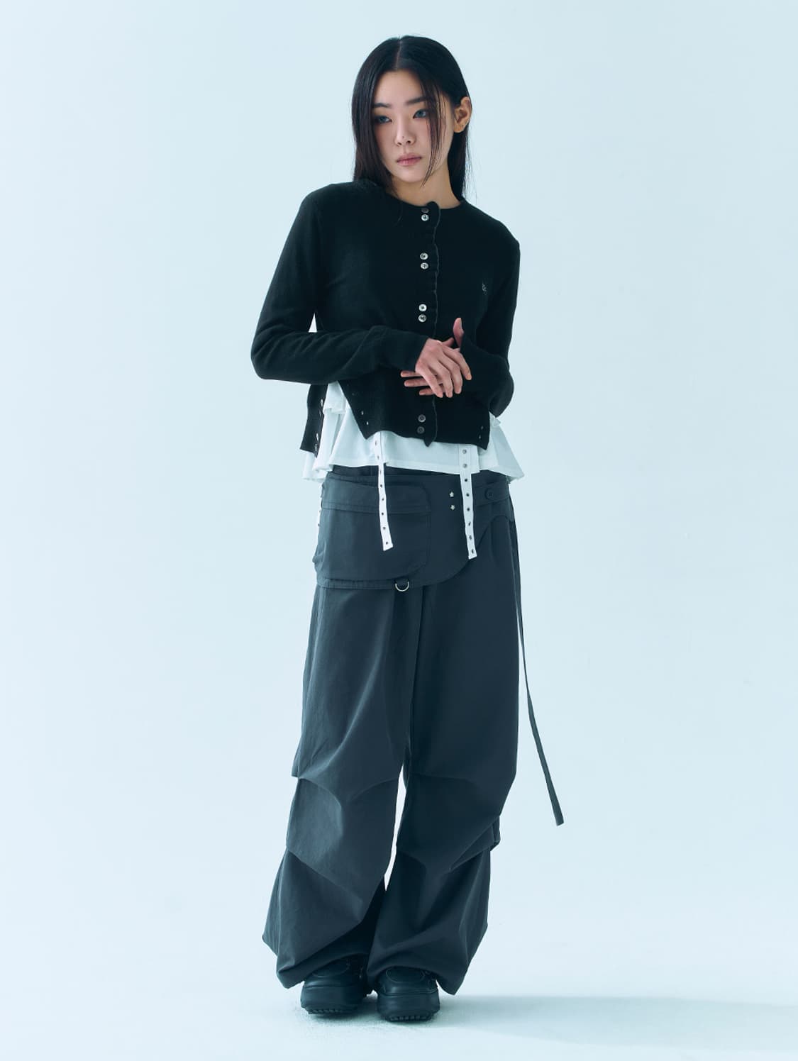 뚜오미오 SIDE BUTTON RUFFLE CARDIGAN 상품이미지4