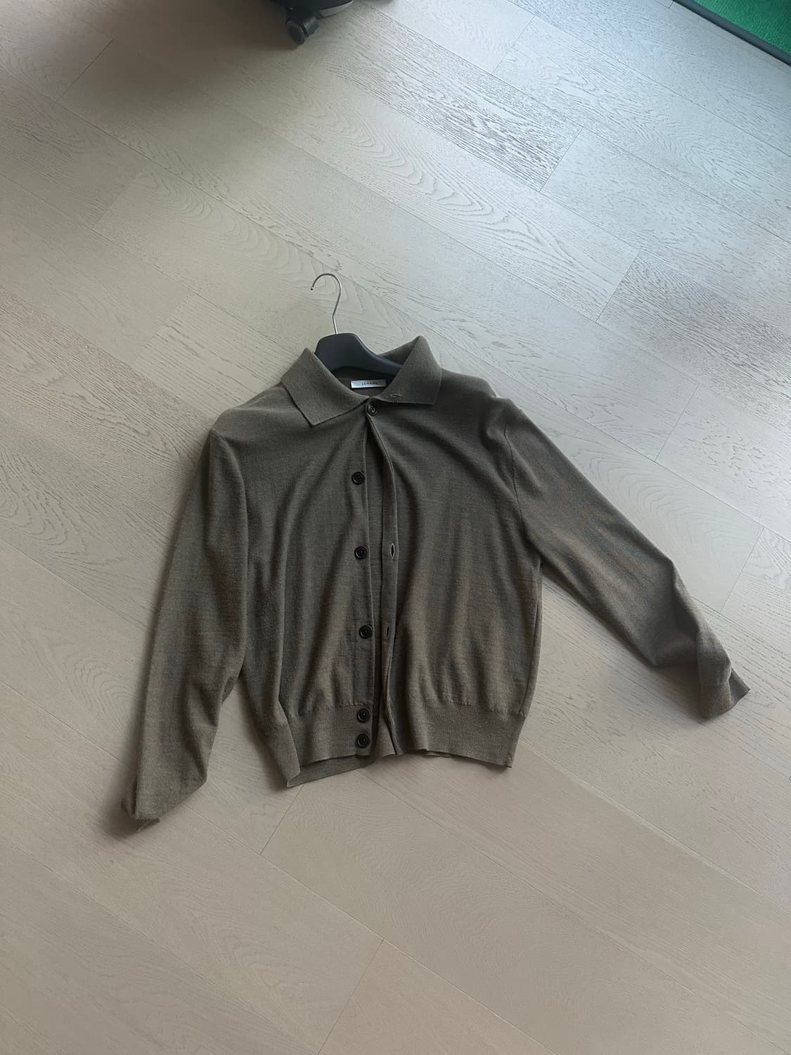 르메르 가디건 상품이미지1