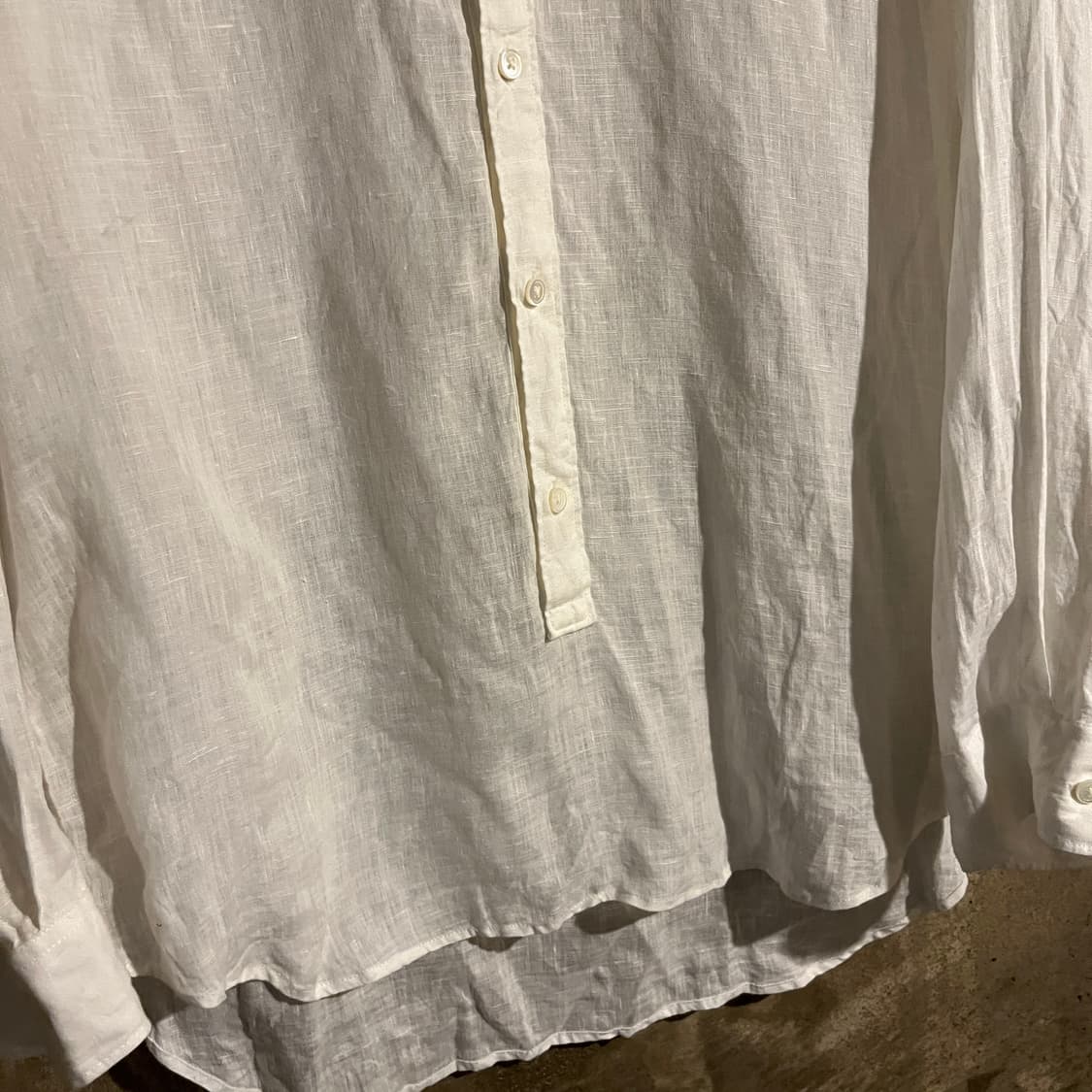 띠어리 버튼 린넨 셔츠 상품이미지3