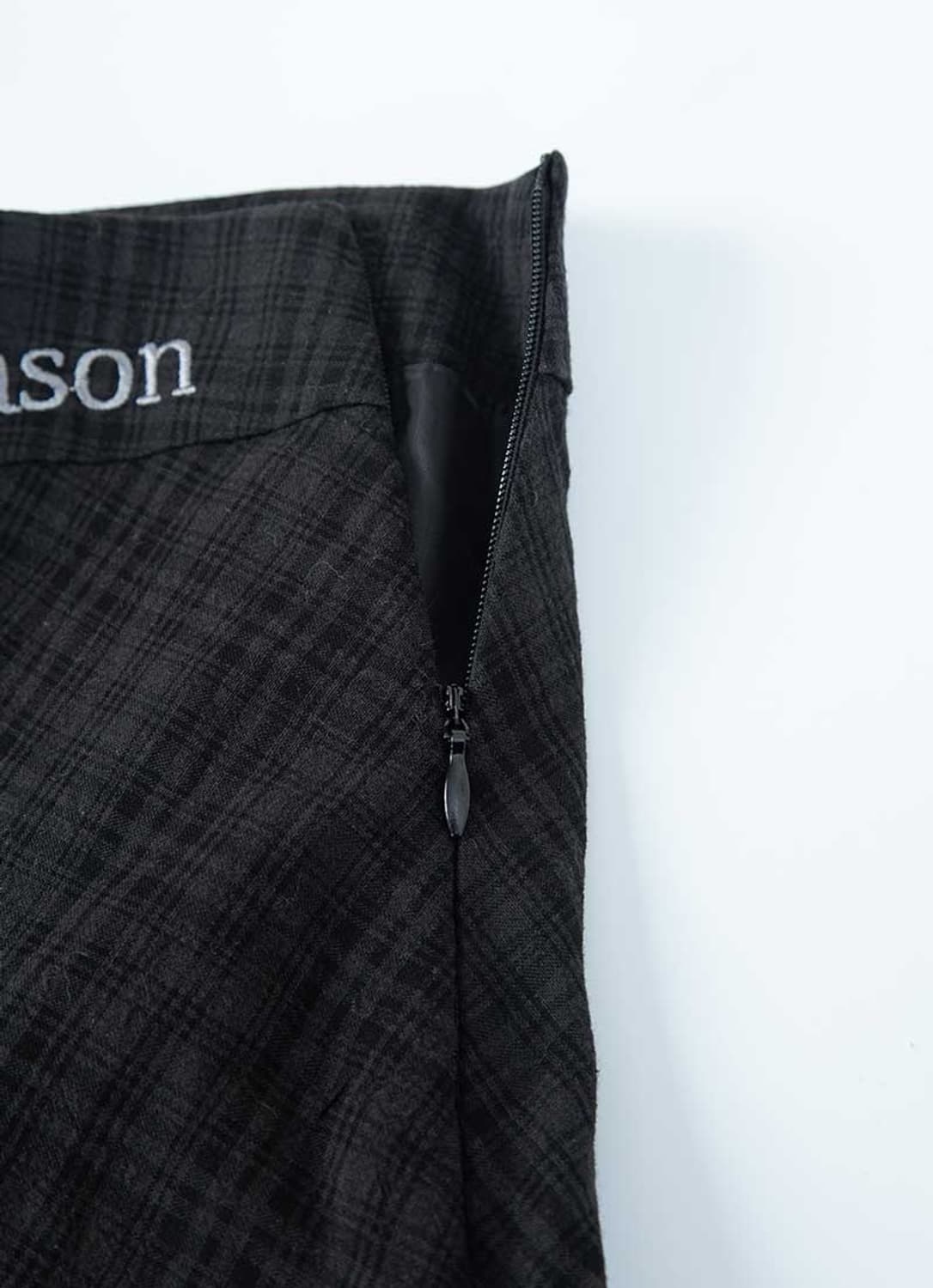 ASON LONDON CHECK MIDI SKIRT / BLACK 상품이미지3