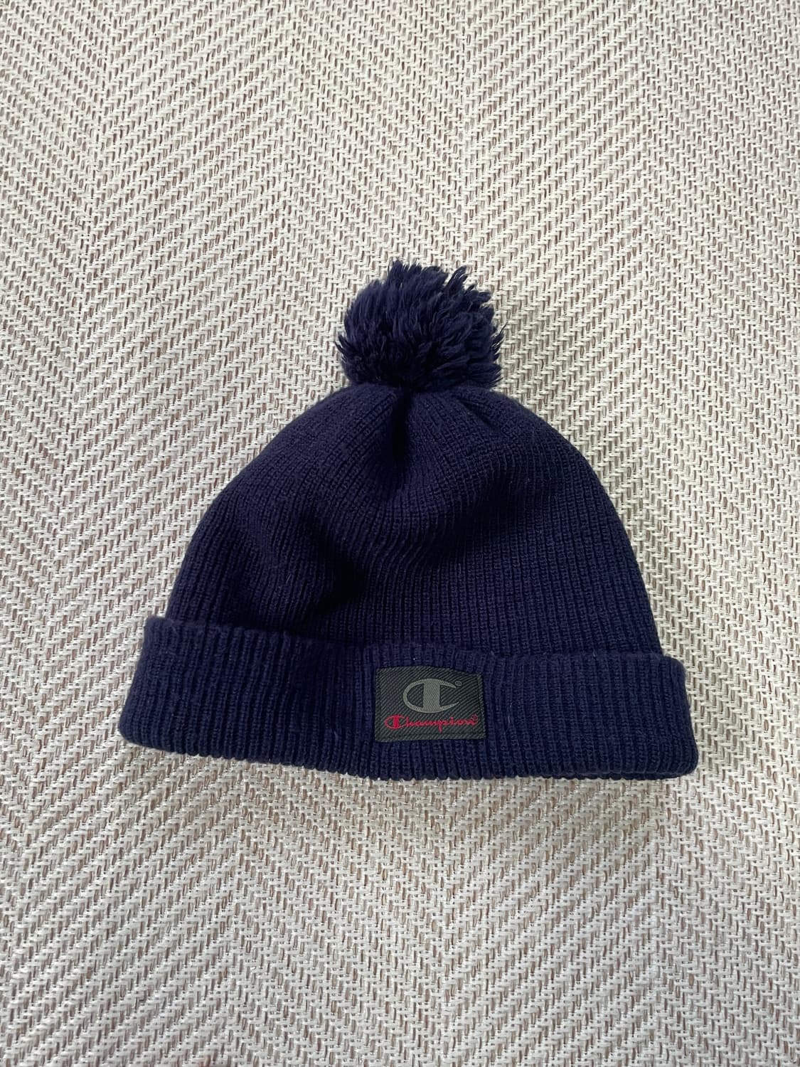 챔피온 로고 패치 폼폼 니트 비니 J03599 상품이미지1