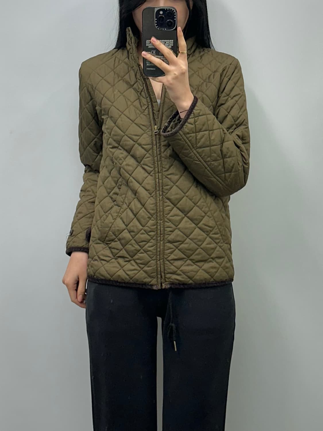 폴로 랄프로렌 카키 경량 퀼팅 패딩  상품이미지1