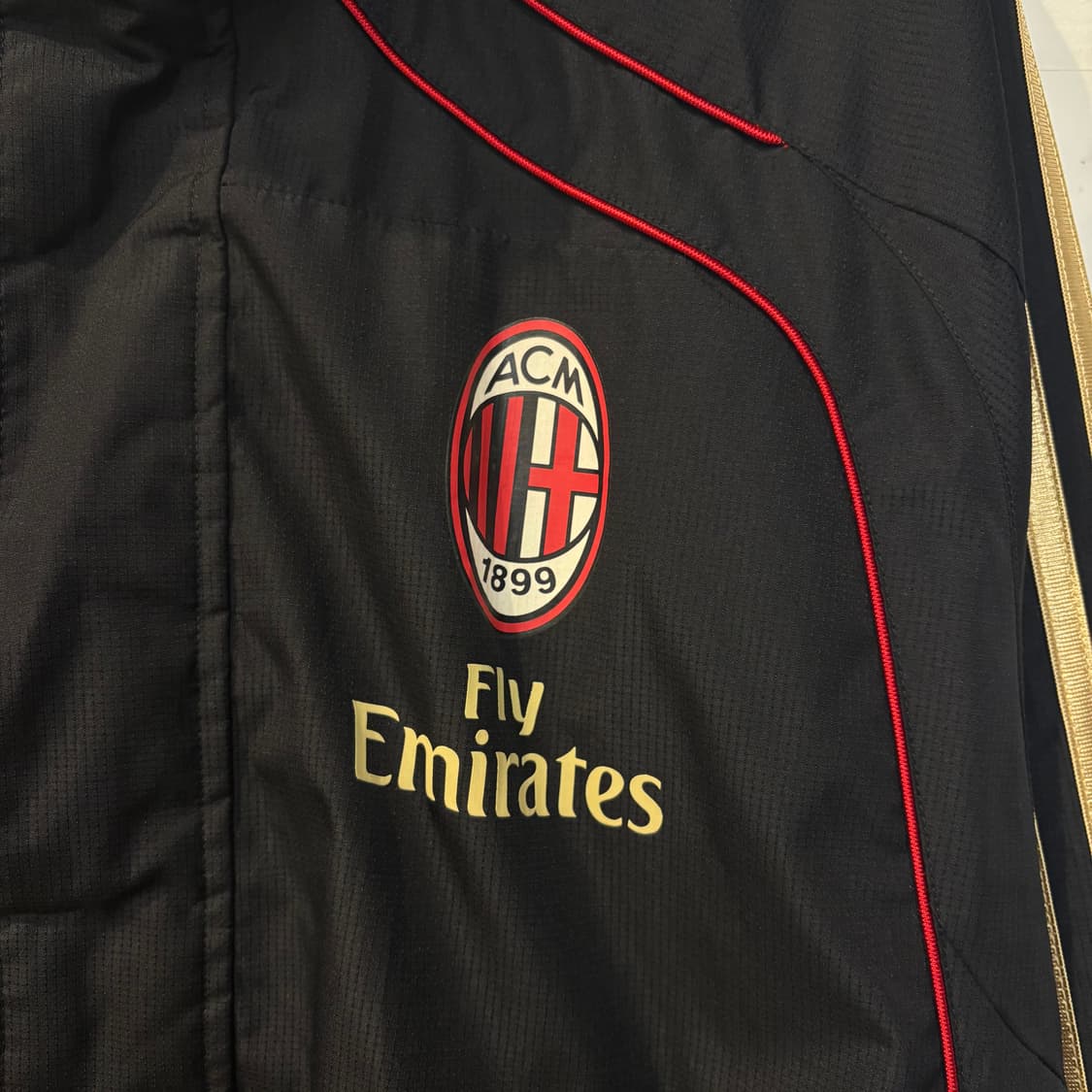 아디다스 AC 밀란 금테 바람막이 상품이미지4