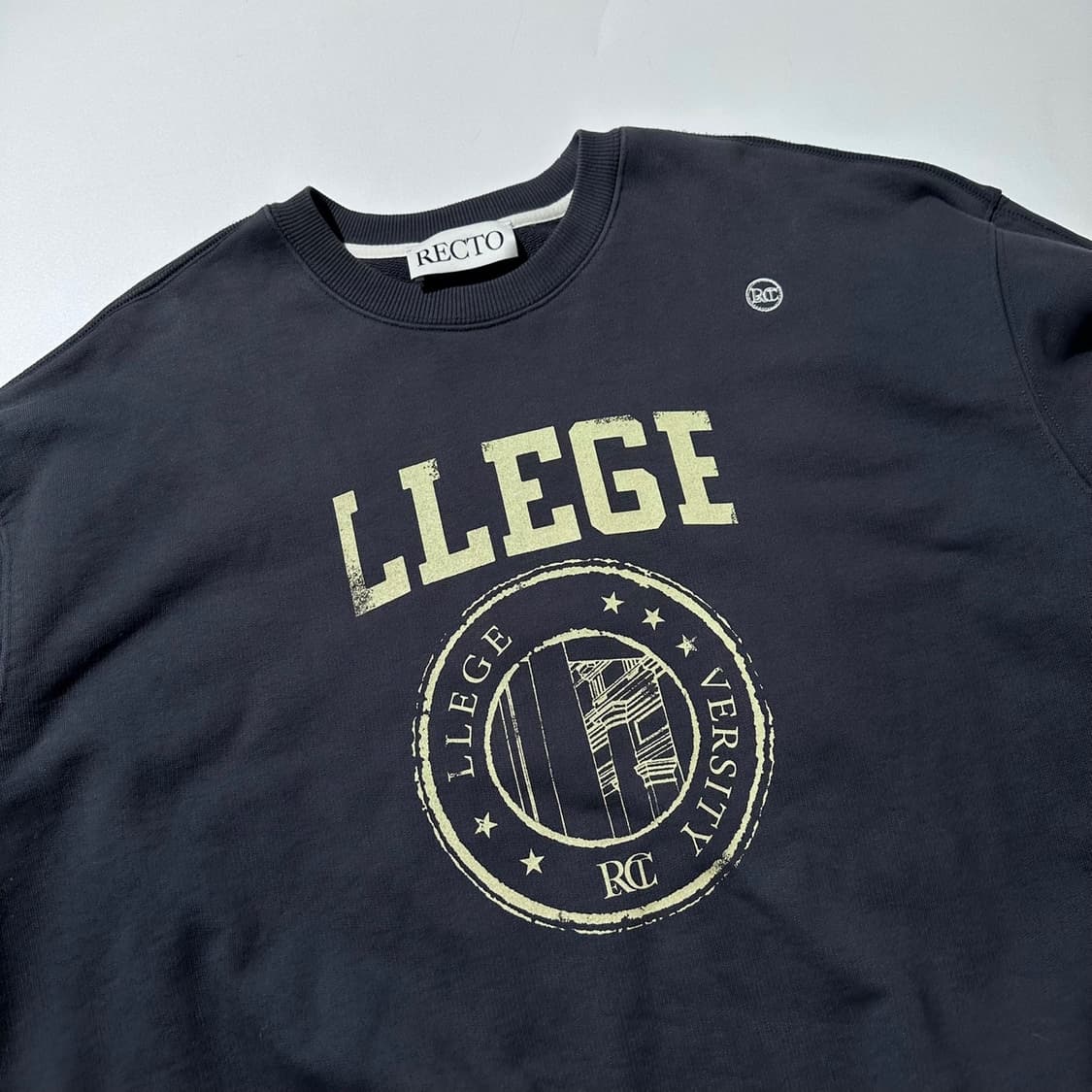 렉토 LLEGE 크롭 맨투맨 상품이미지3