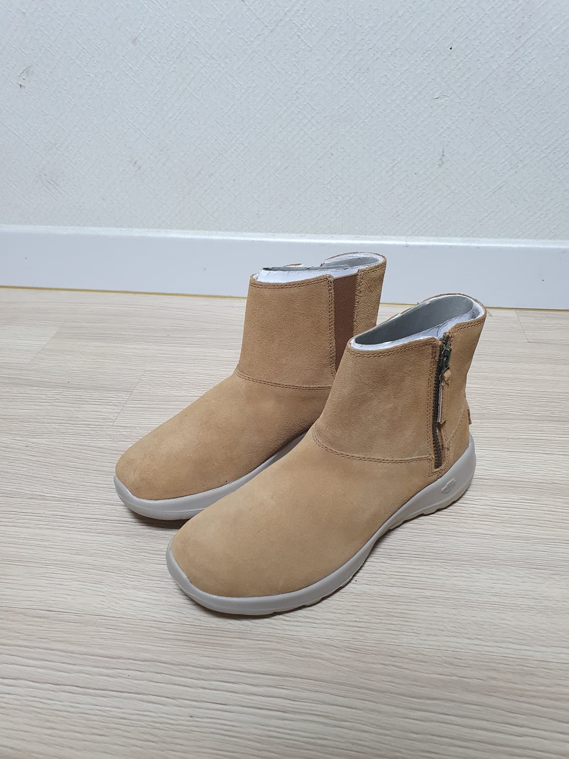 스케쳐스 온더고 앵글부츠 230 상품이미지4