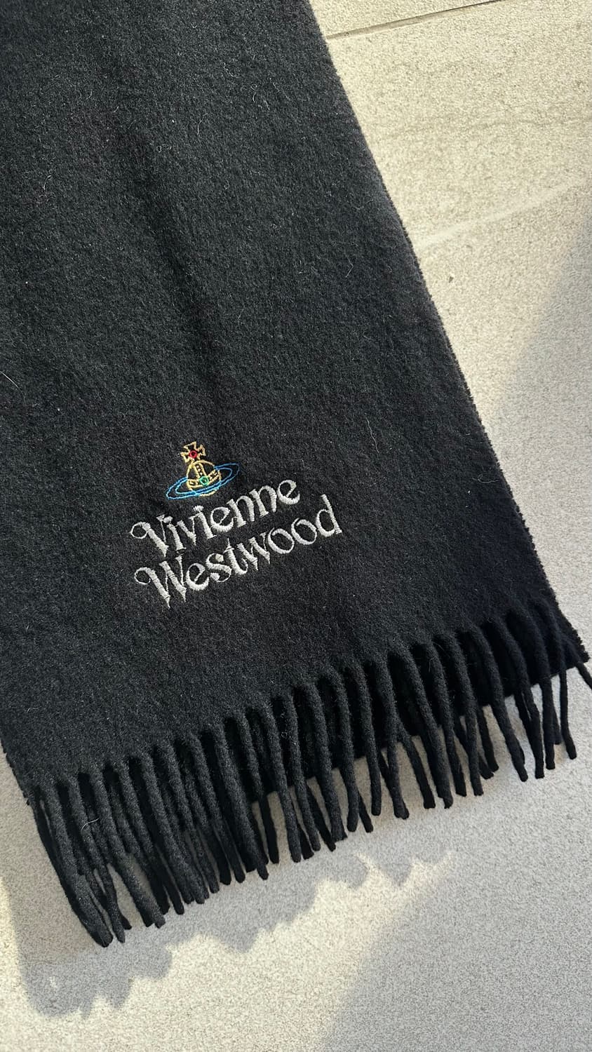 비비안웨스트우드 자수 목도리 머플러 블랙 팝니다 상품이미지4