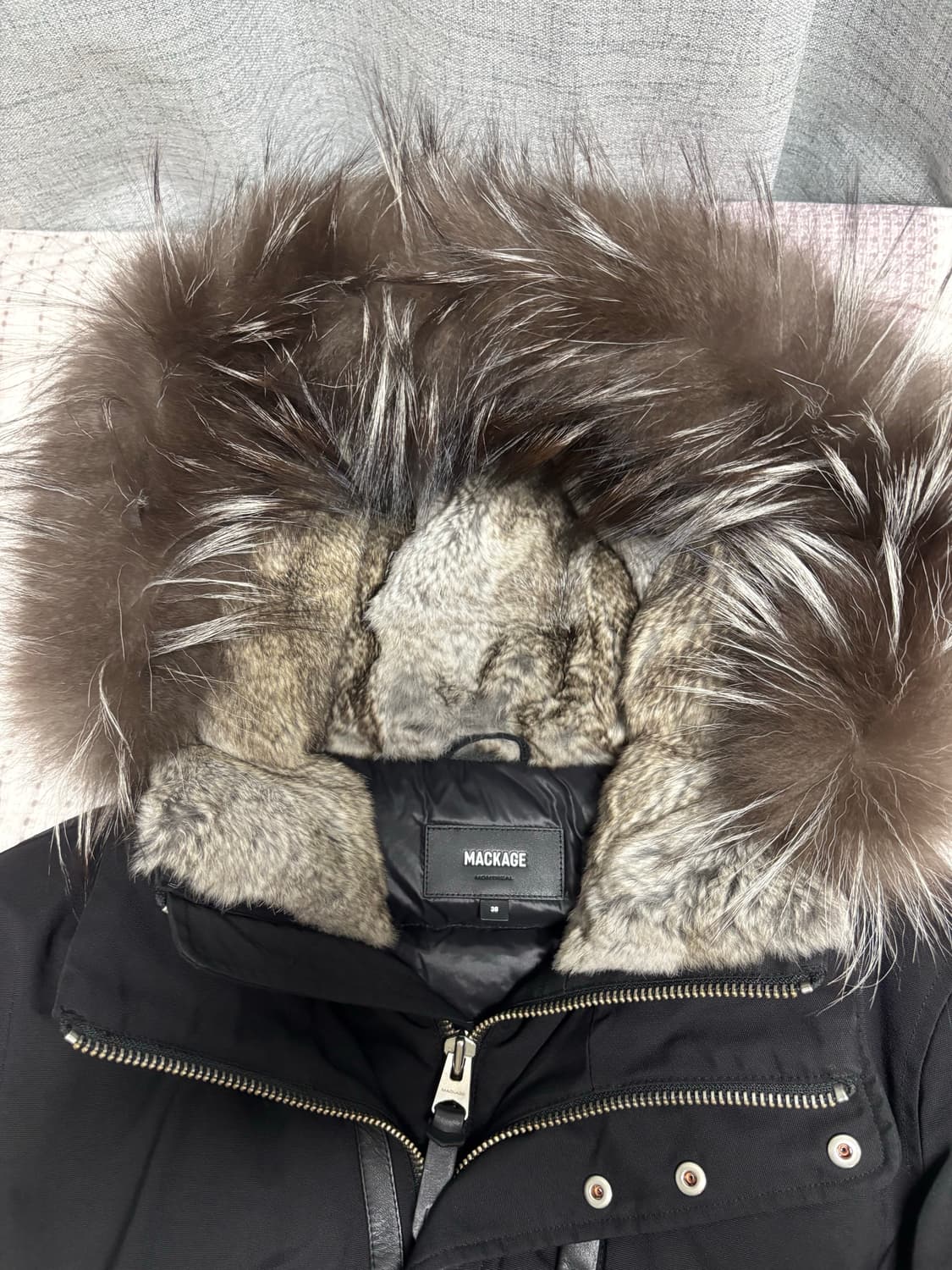 [38]  23FW 맥케이지 딕슨 실버퍼 상품이미지4