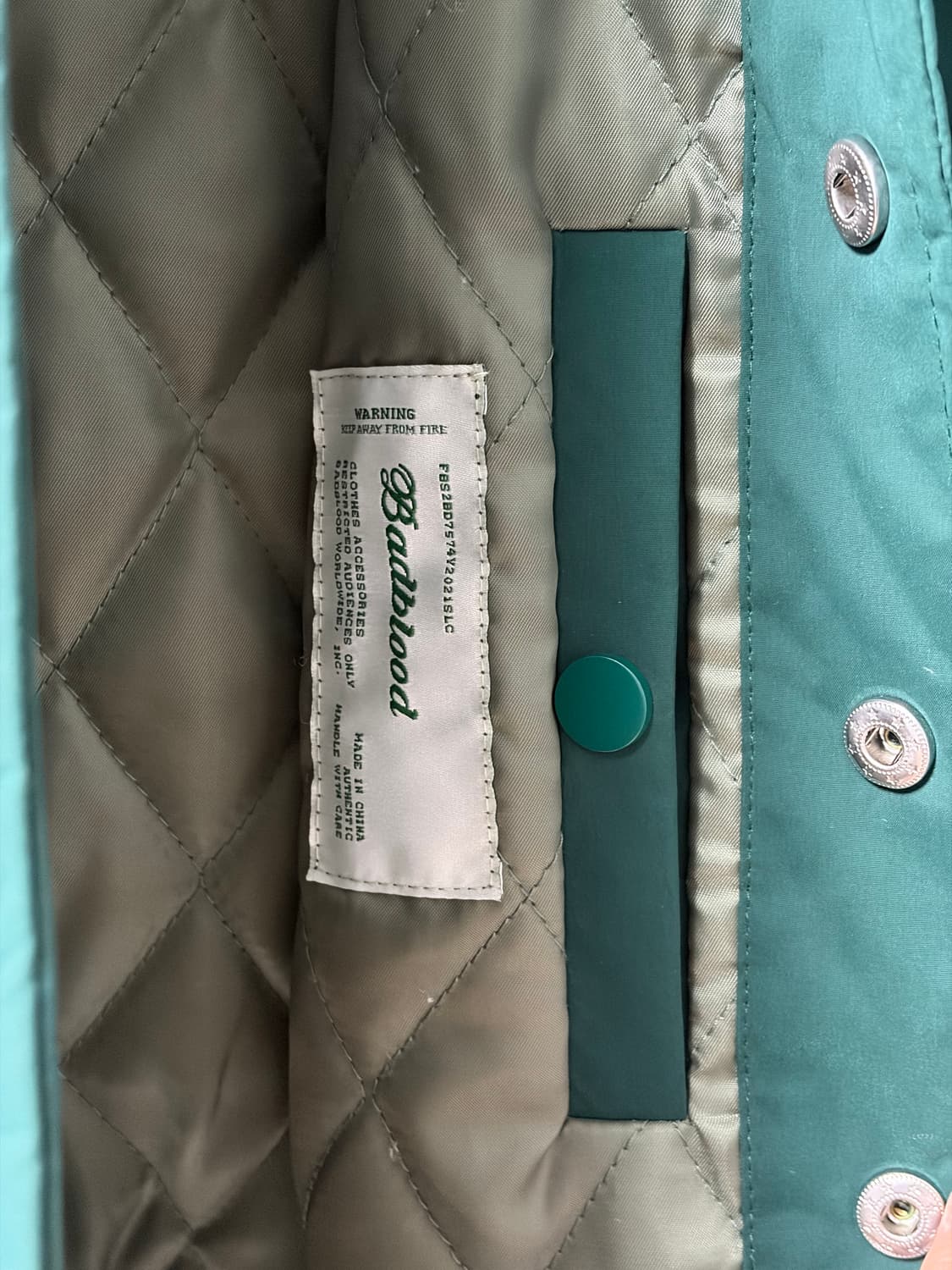 배드블러드 패딩 바시티자켓 M 상품이미지7