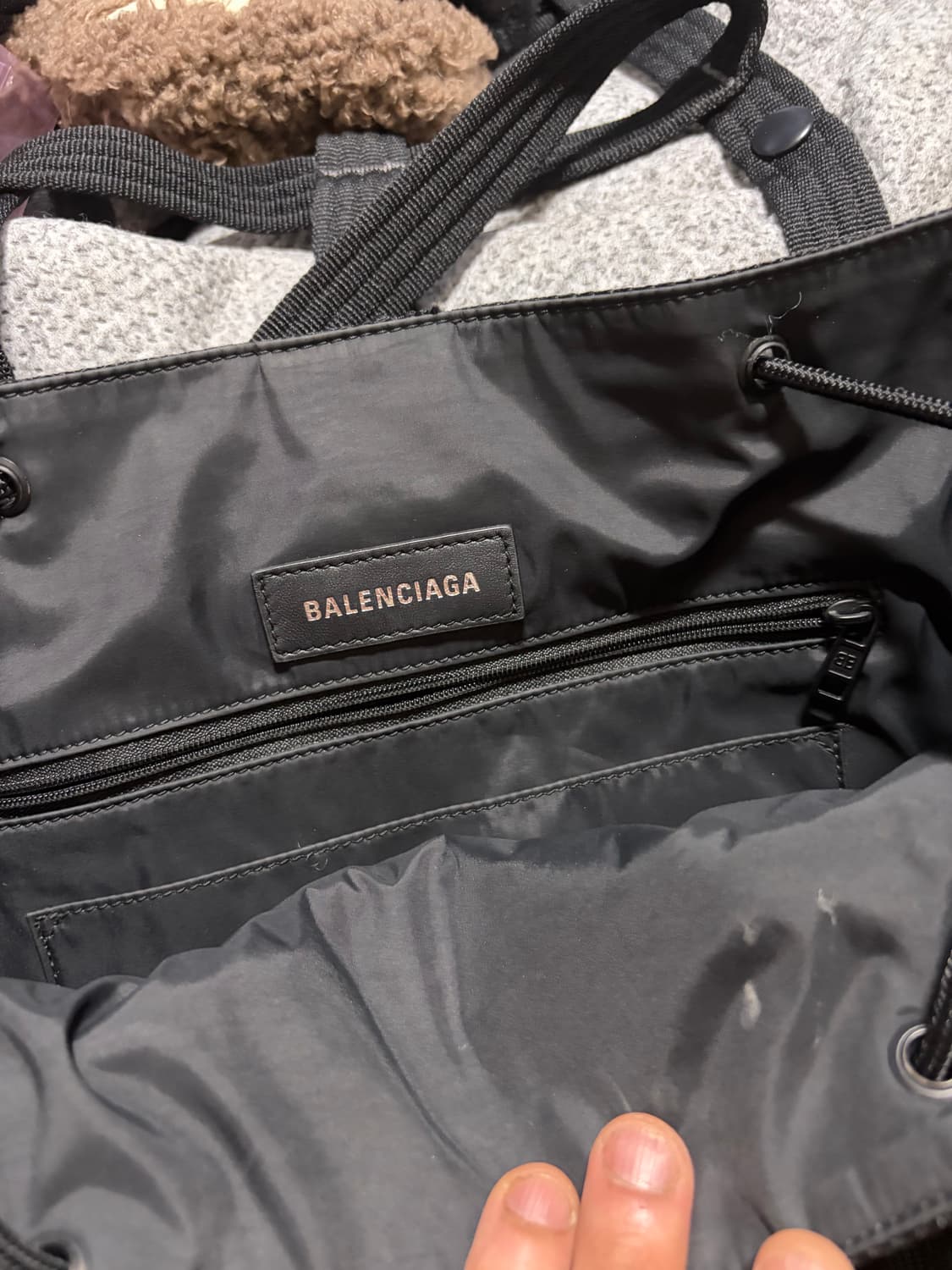 발렌시아가 아미 램스킨 토트백 상품이미지5