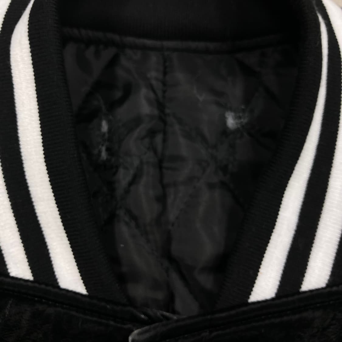 빈티지 블랙 컬러 글리터 바시티 자켓 상품이미지5