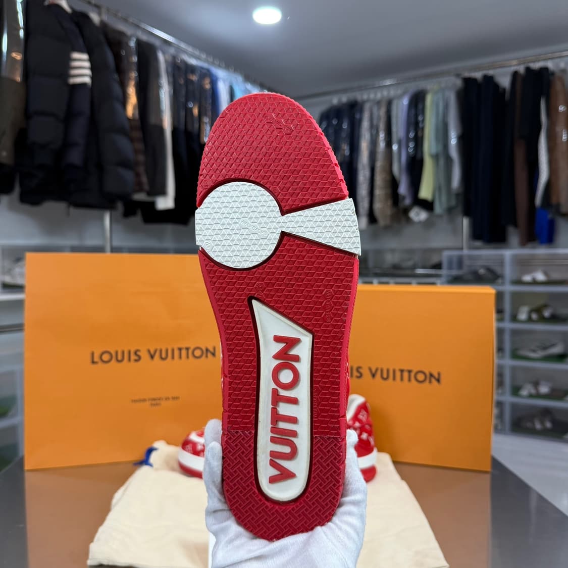 [리오브] 루이비통 LV 트레이너 텍스타일 벨벳 모노그램 스니커즈 상품이미지4