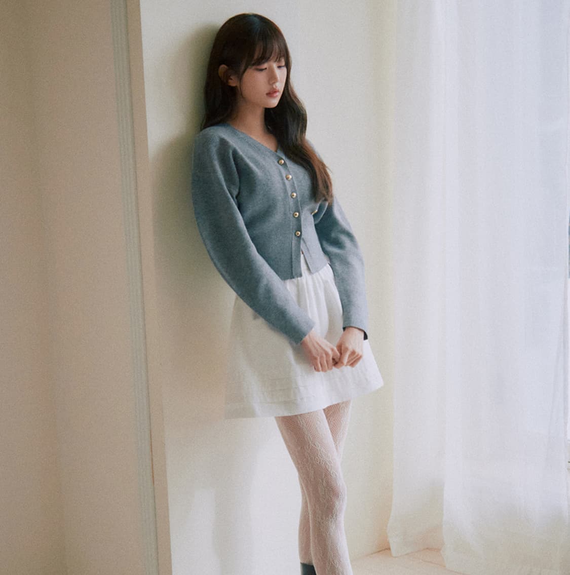 로라로라 핀턱 플레어 스커트 화이트 상품이미지4