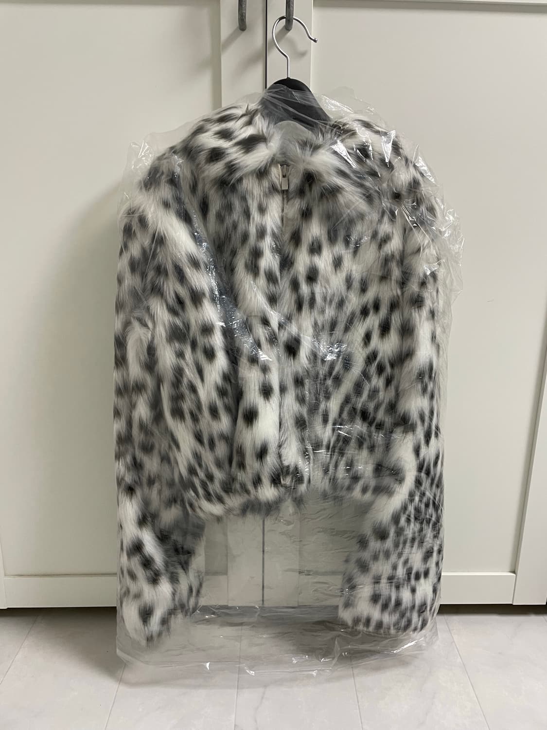 ASURA 레오파드 크롭 퍼 자켓  상품이미지1