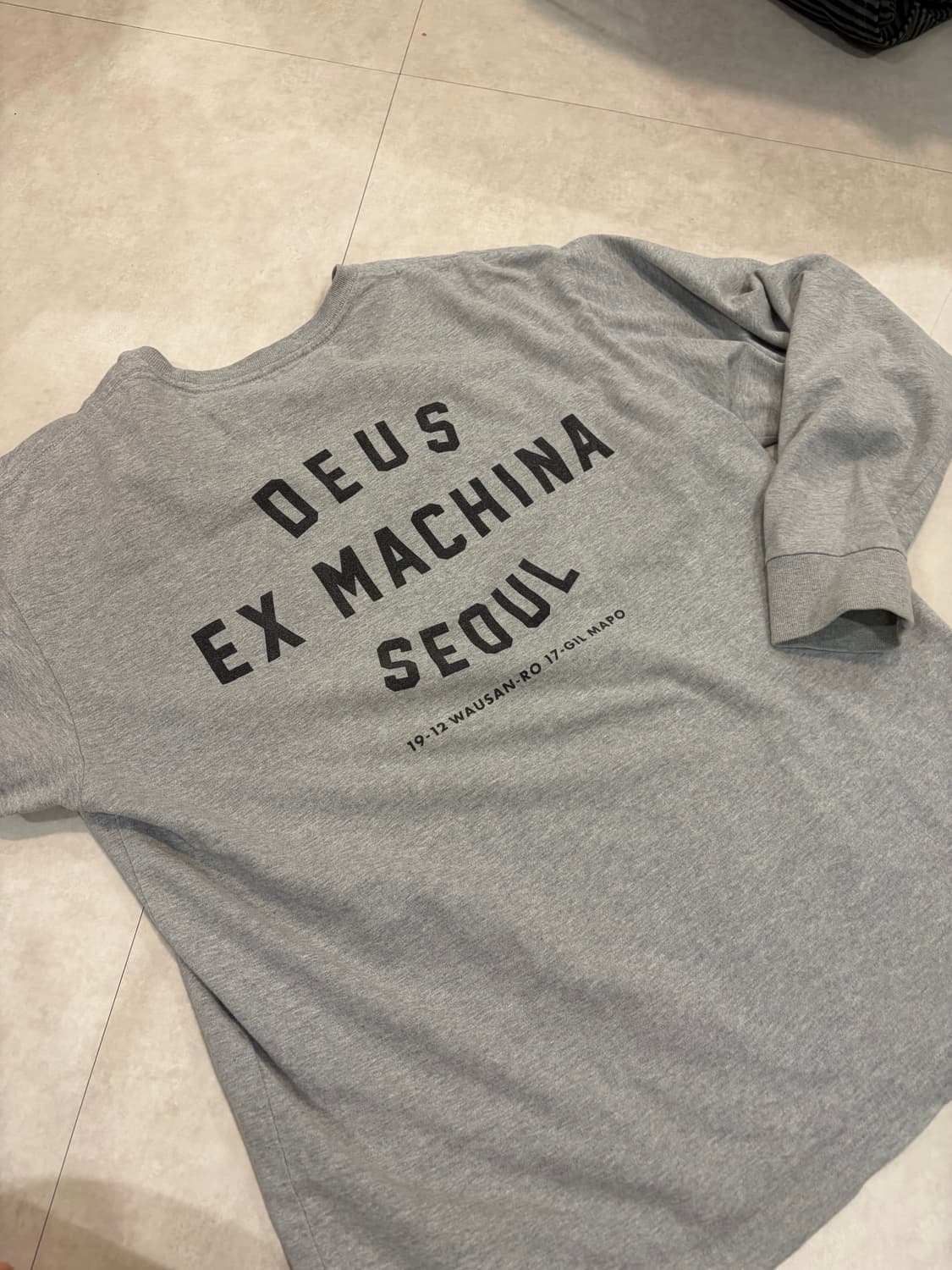 데우스 롱슬리브 상품이미지2