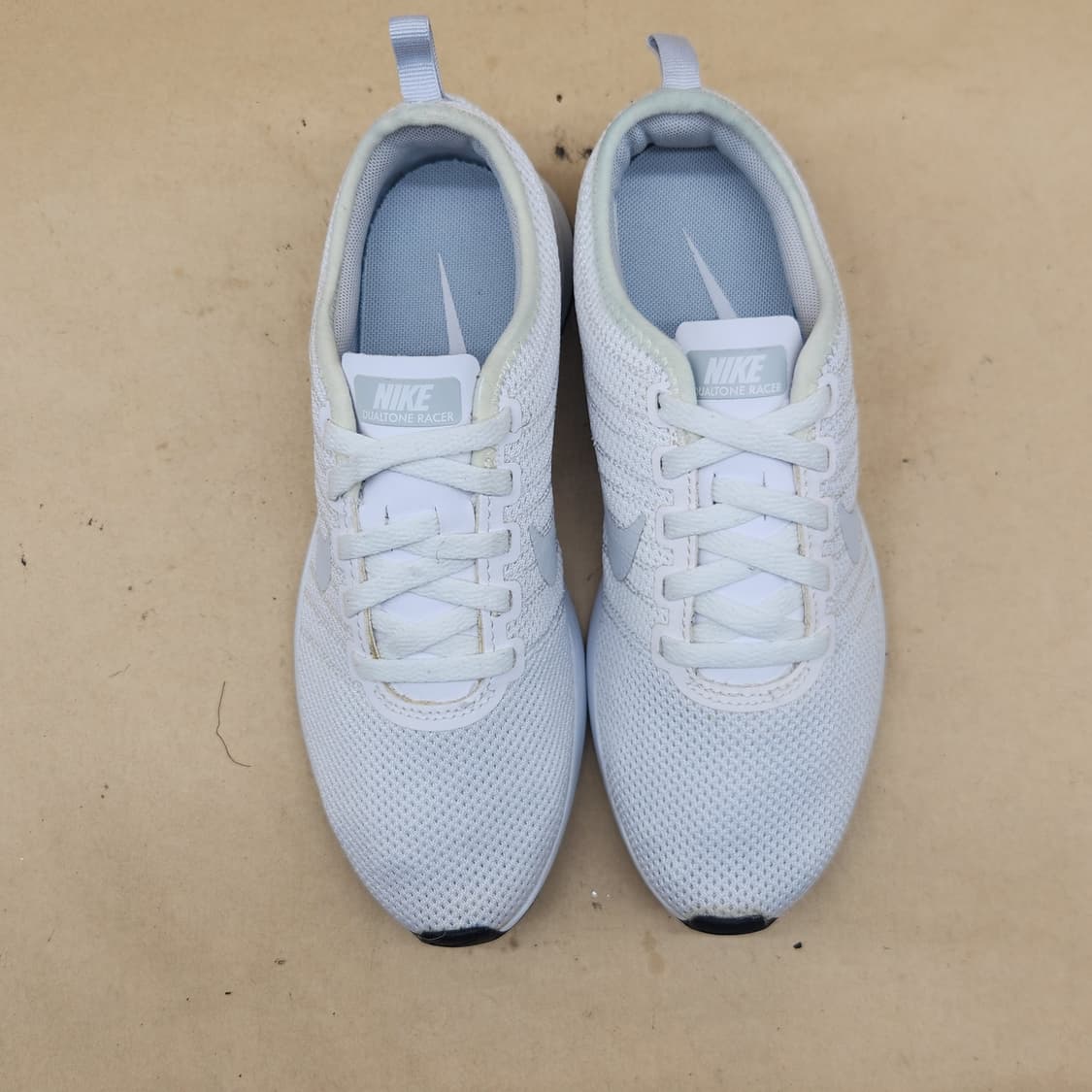 나이키 듀얼톤레이서 여성운동화230 상품이미지2