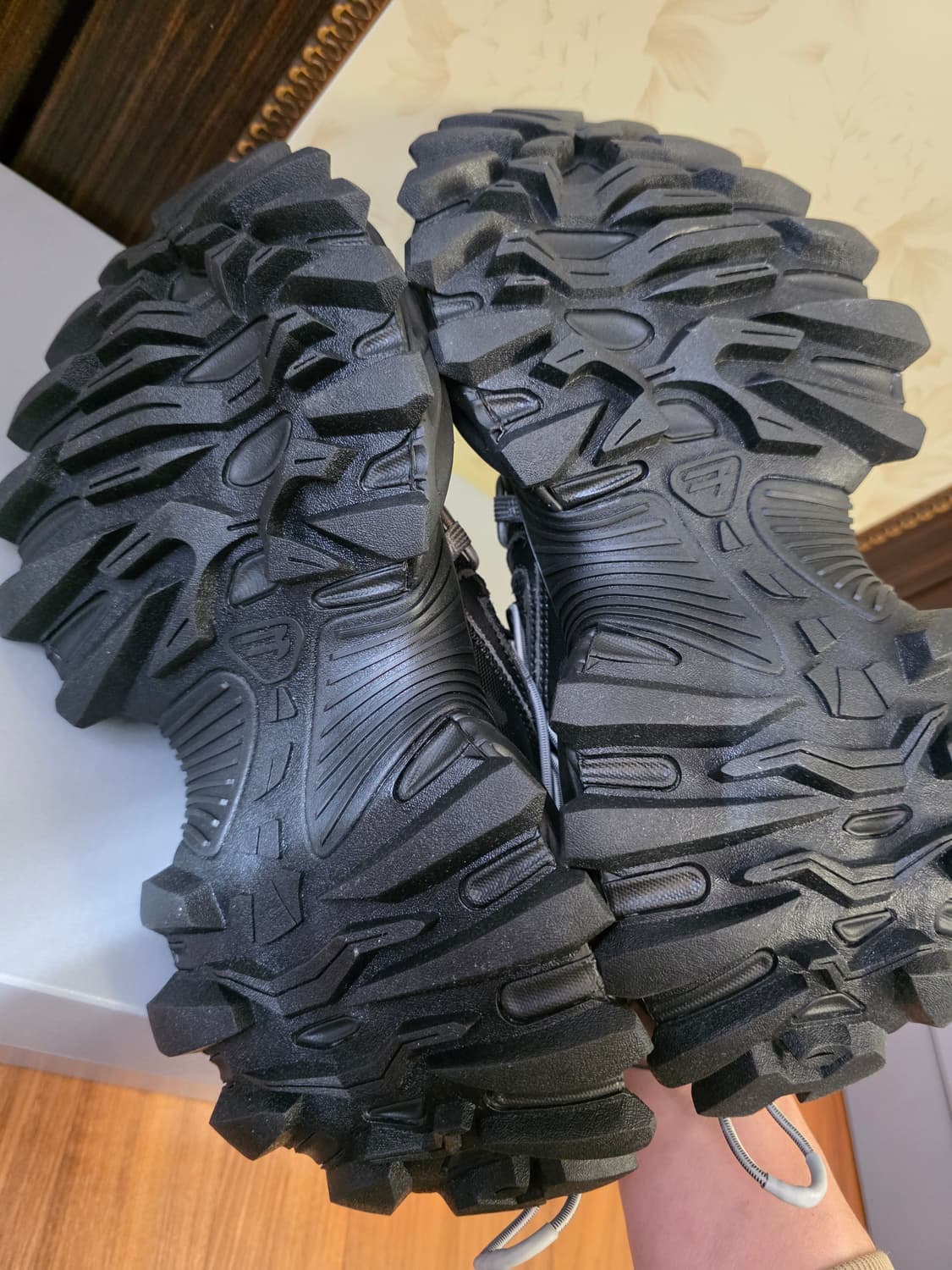 발렌시아가 하이크 42 상품이미지5