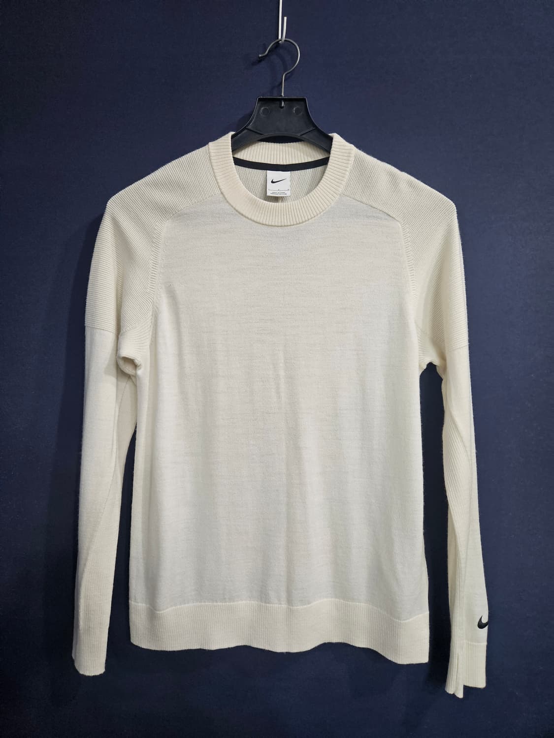 나이키 자수 화이트컬러 남성 100 울 양모 혼방 니트  상품이미지1