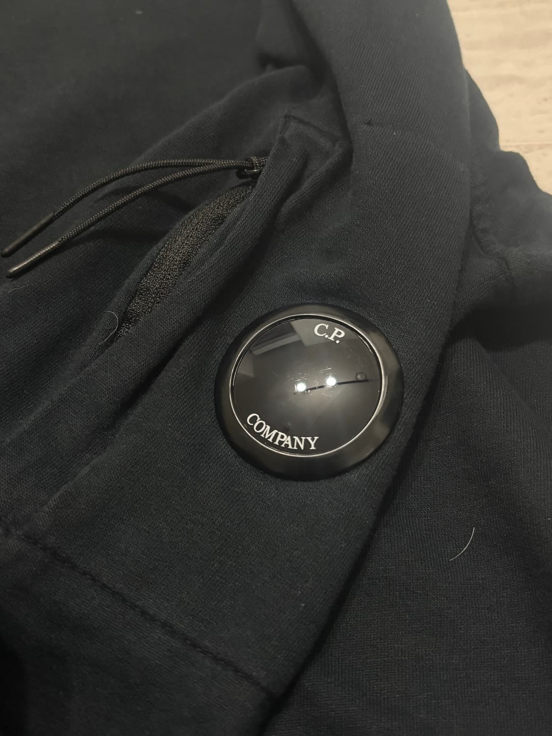 cp컴퍼니 렌즈 롱슬리브 블랙 급처 상품이미지3