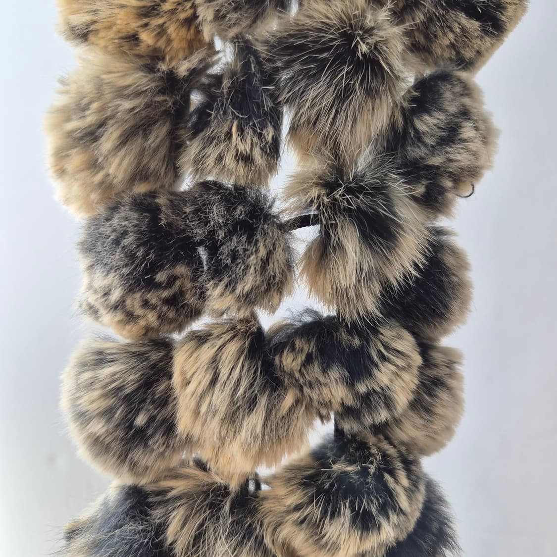 프리미엄 렉스 토끼털  폼폼 롱머플러 상품이미지4