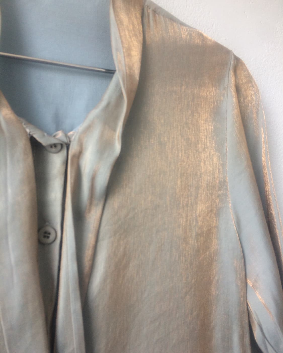 Glossy tied blouse 상품이미지4